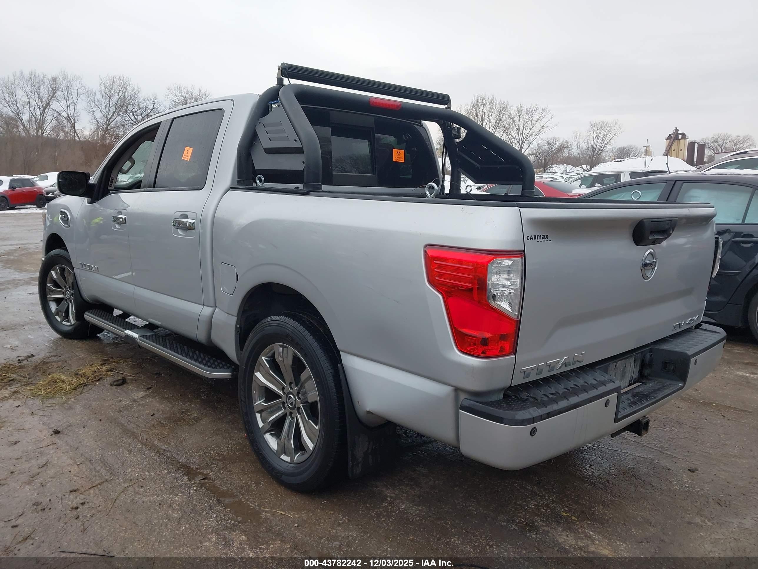 NISSAN TITAN image 3