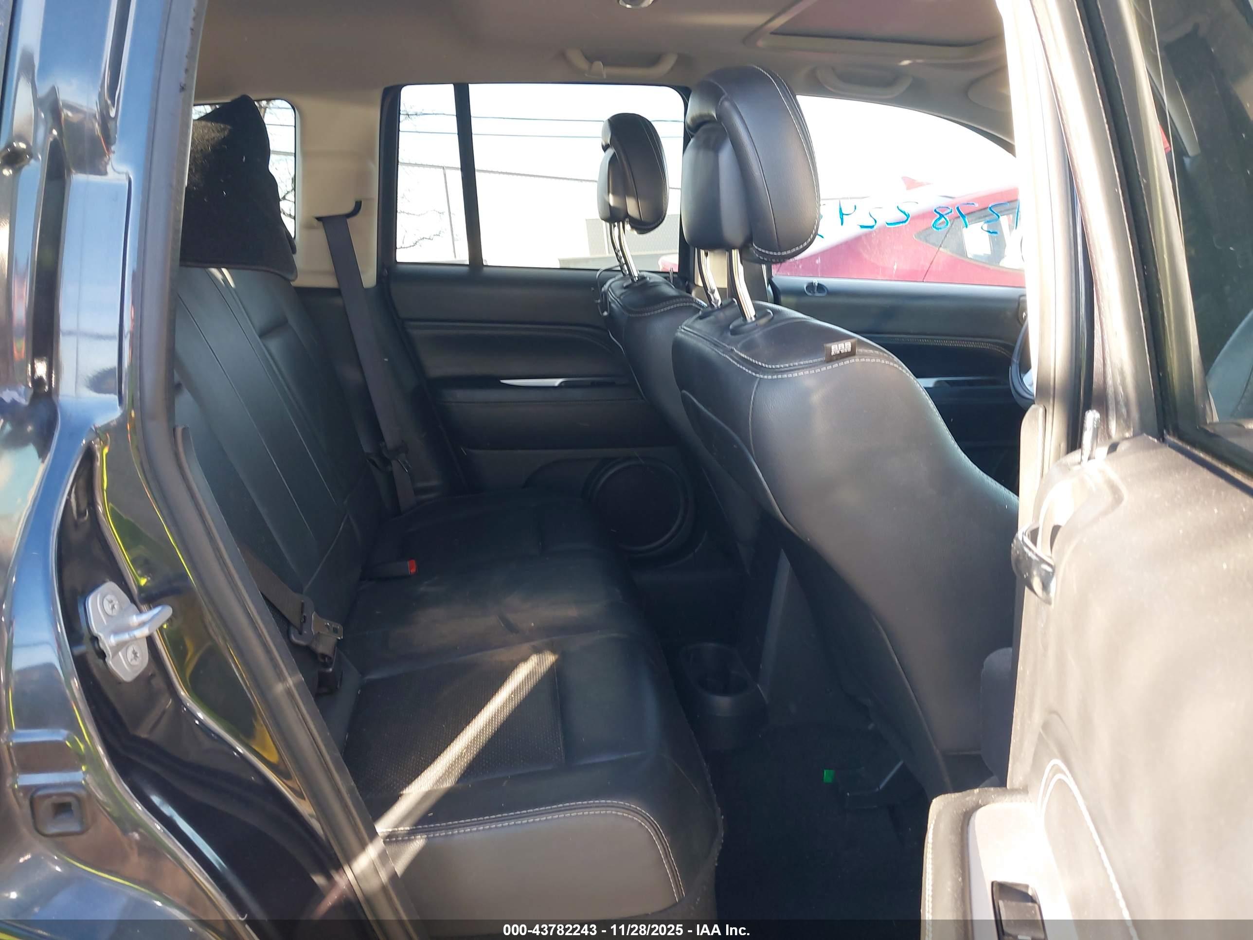 JEEP COMPASS image 8