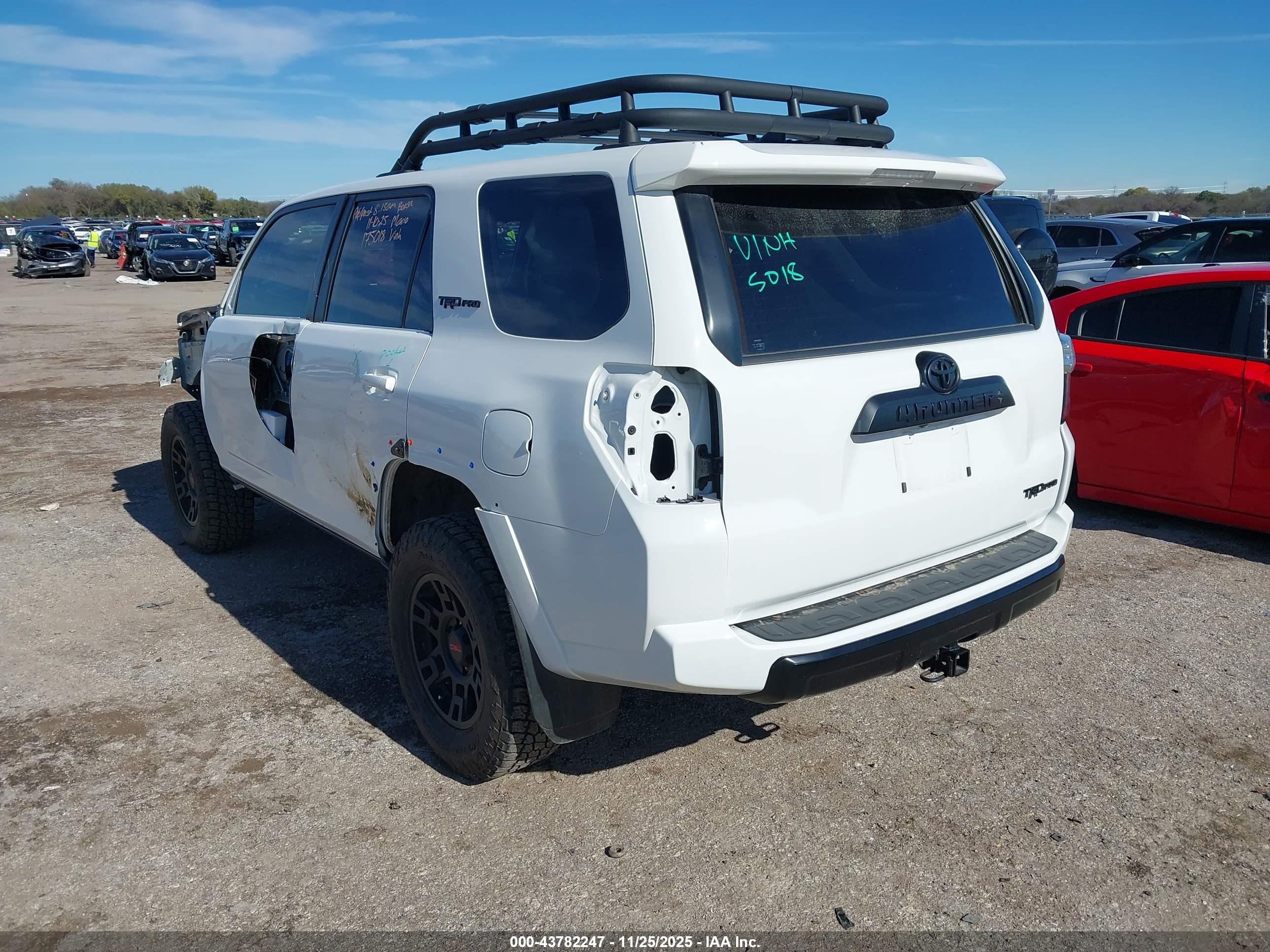 TOYOTA 4RUNNER image 3