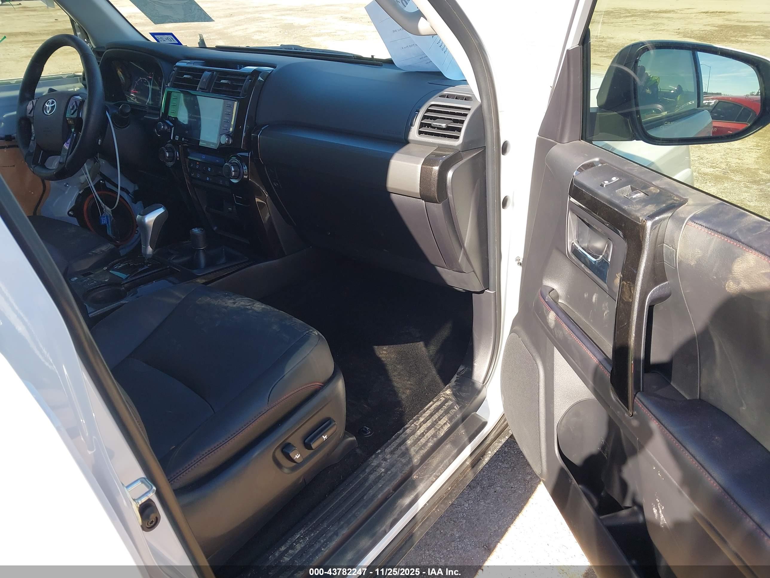 TOYOTA 4RUNNER image 5