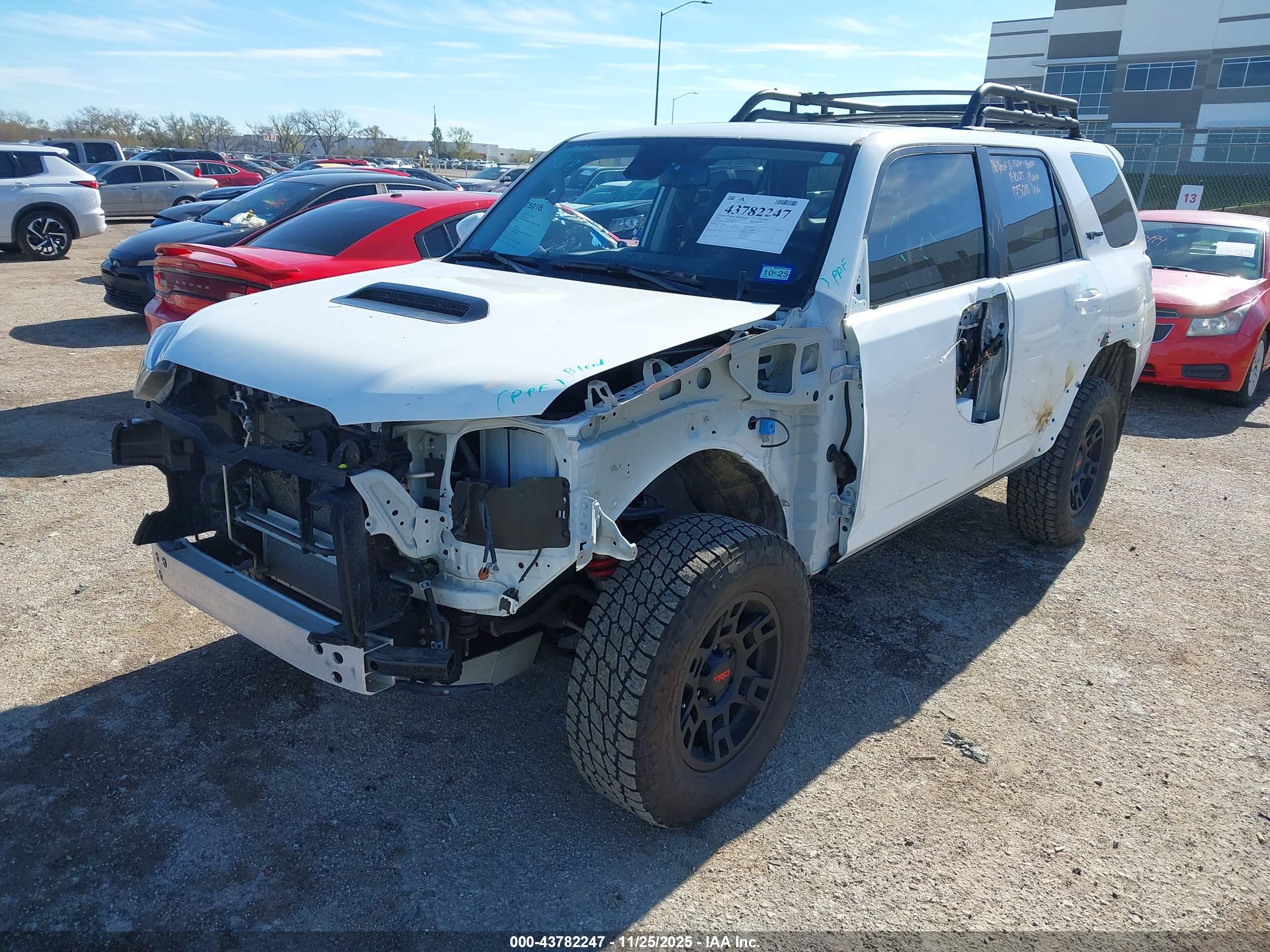 TOYOTA 4RUNNER image 6