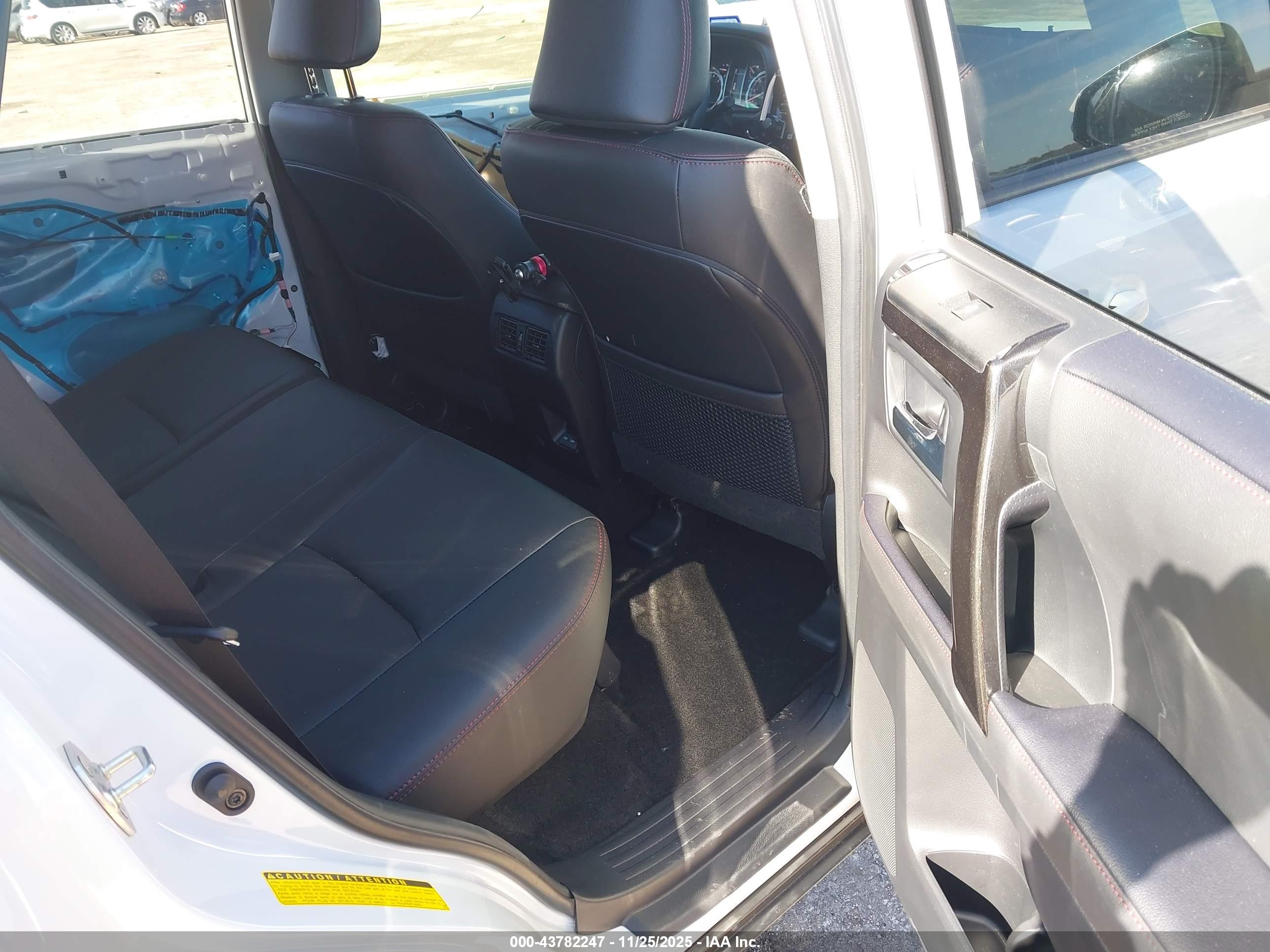 TOYOTA 4RUNNER image 8