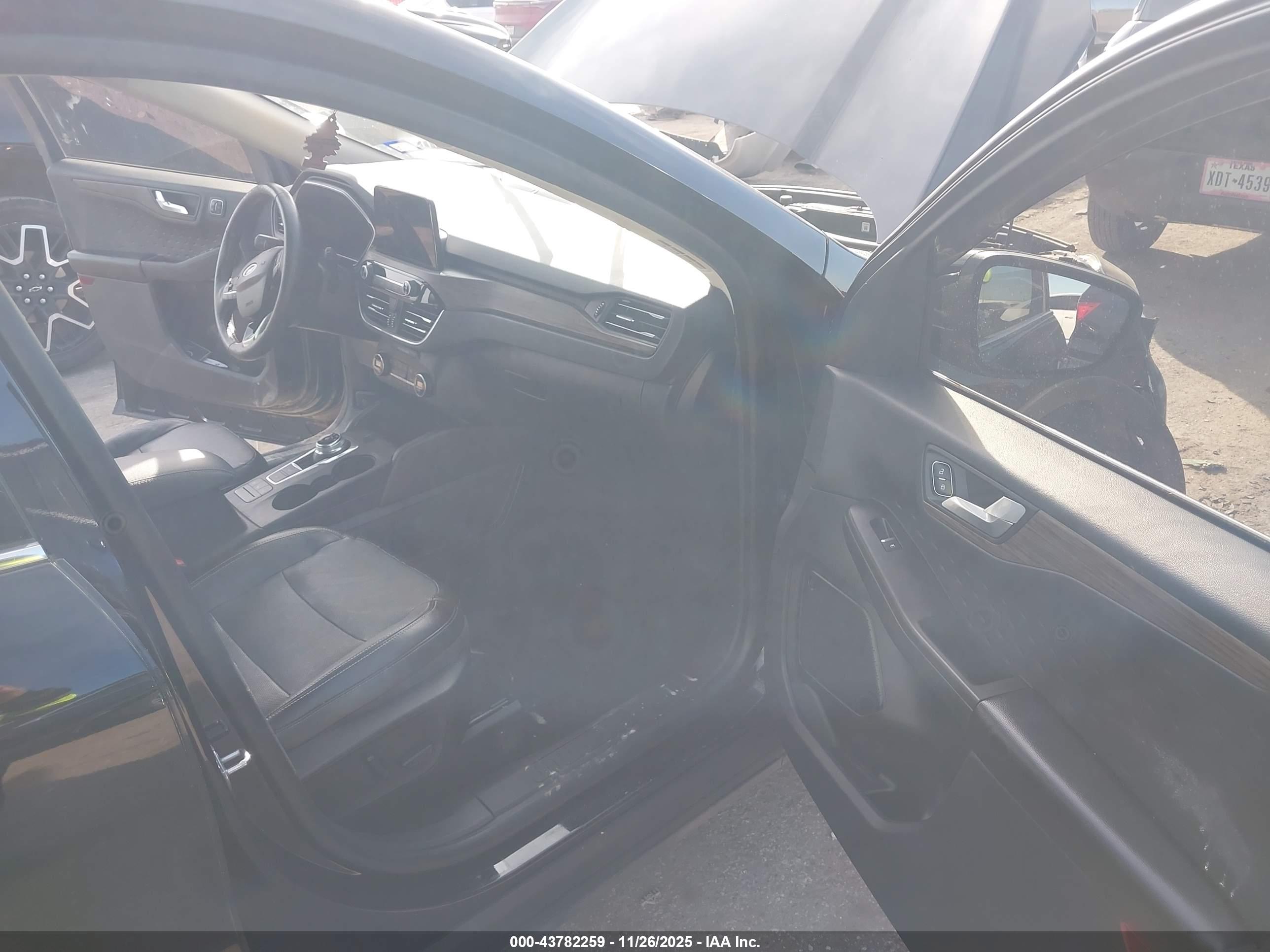 FORD ESCAPE image 5