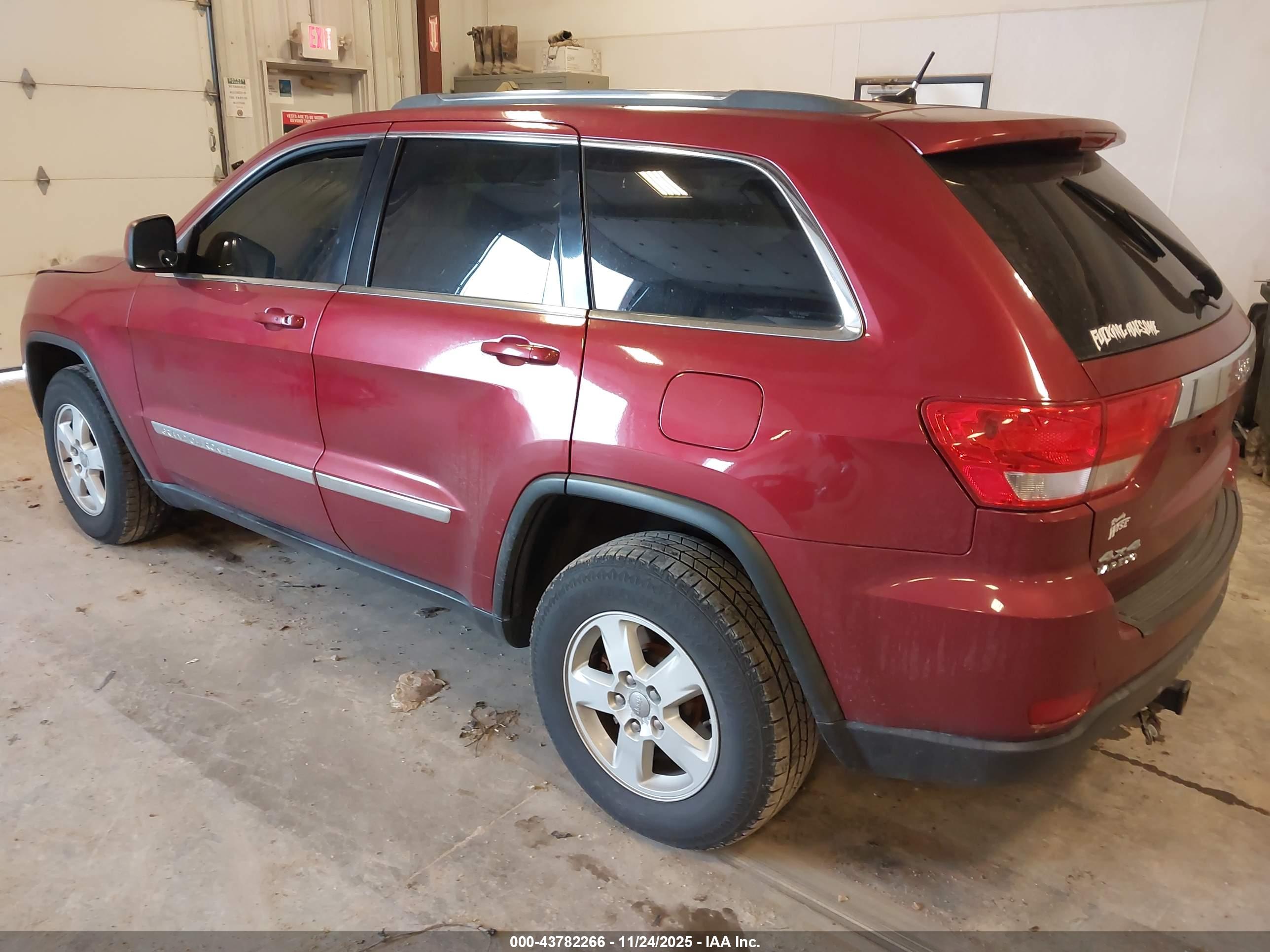 JEEP GRAND image 3