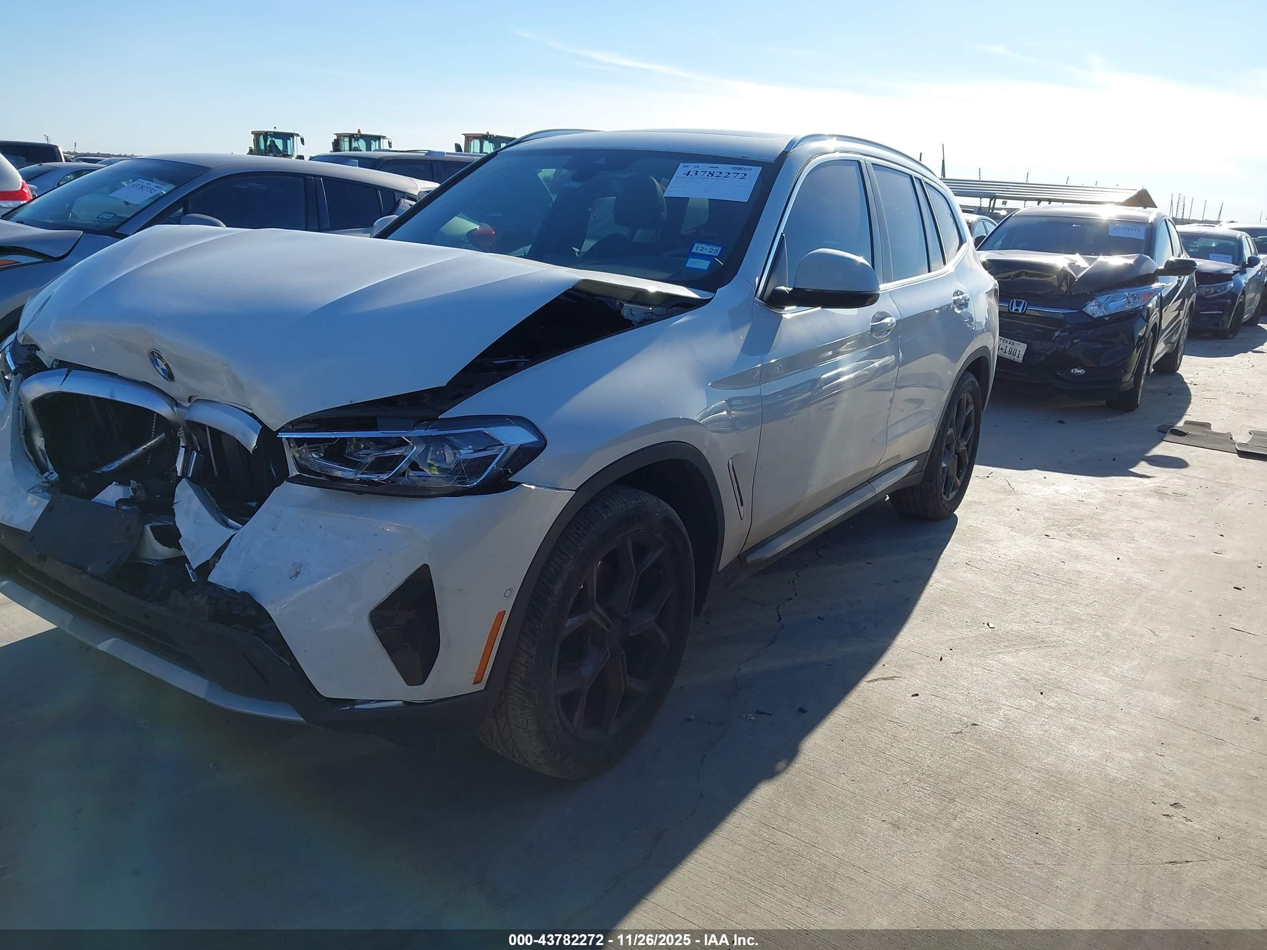 BMW X3 image 2