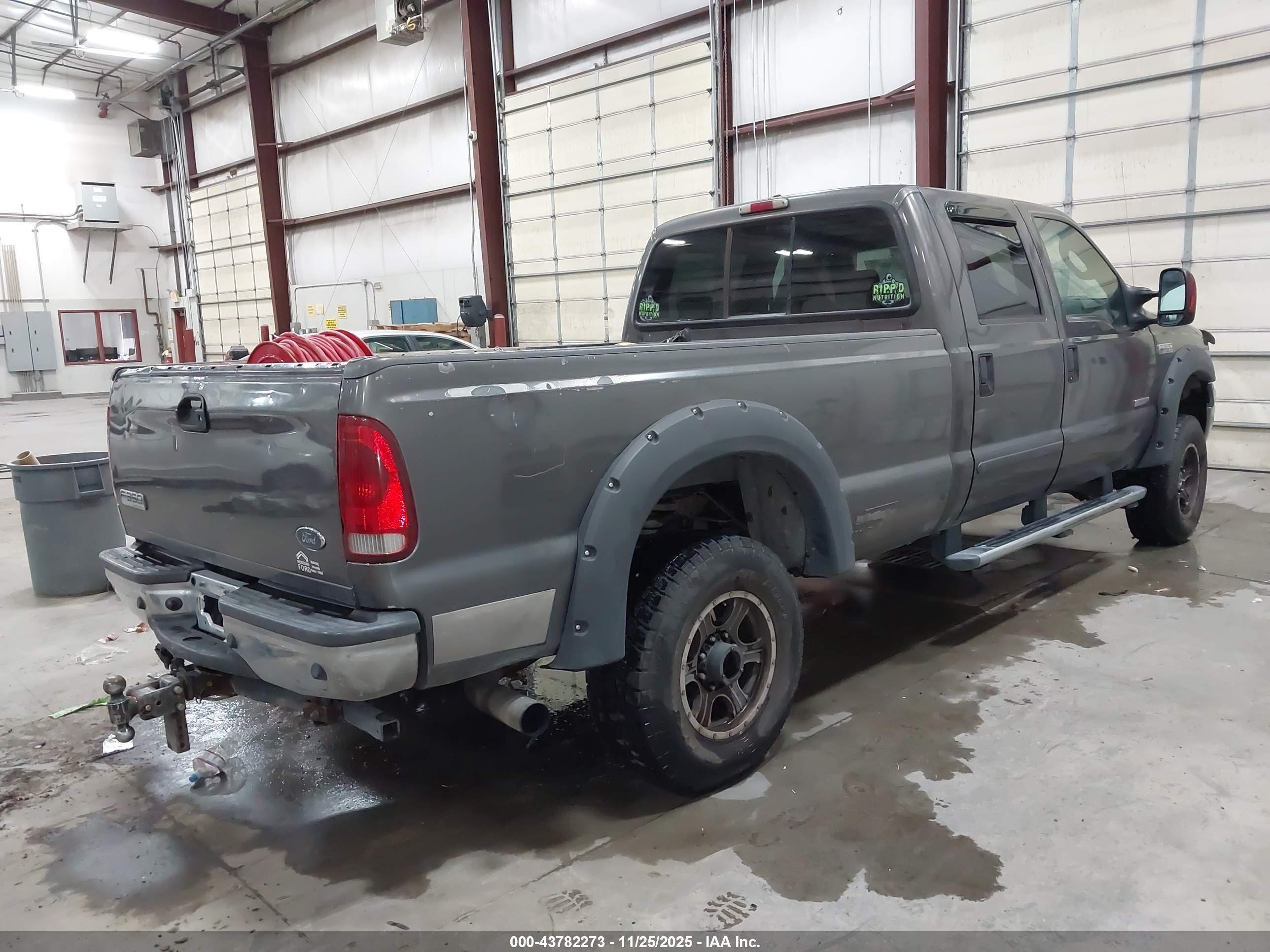 FORD F-350 image 4