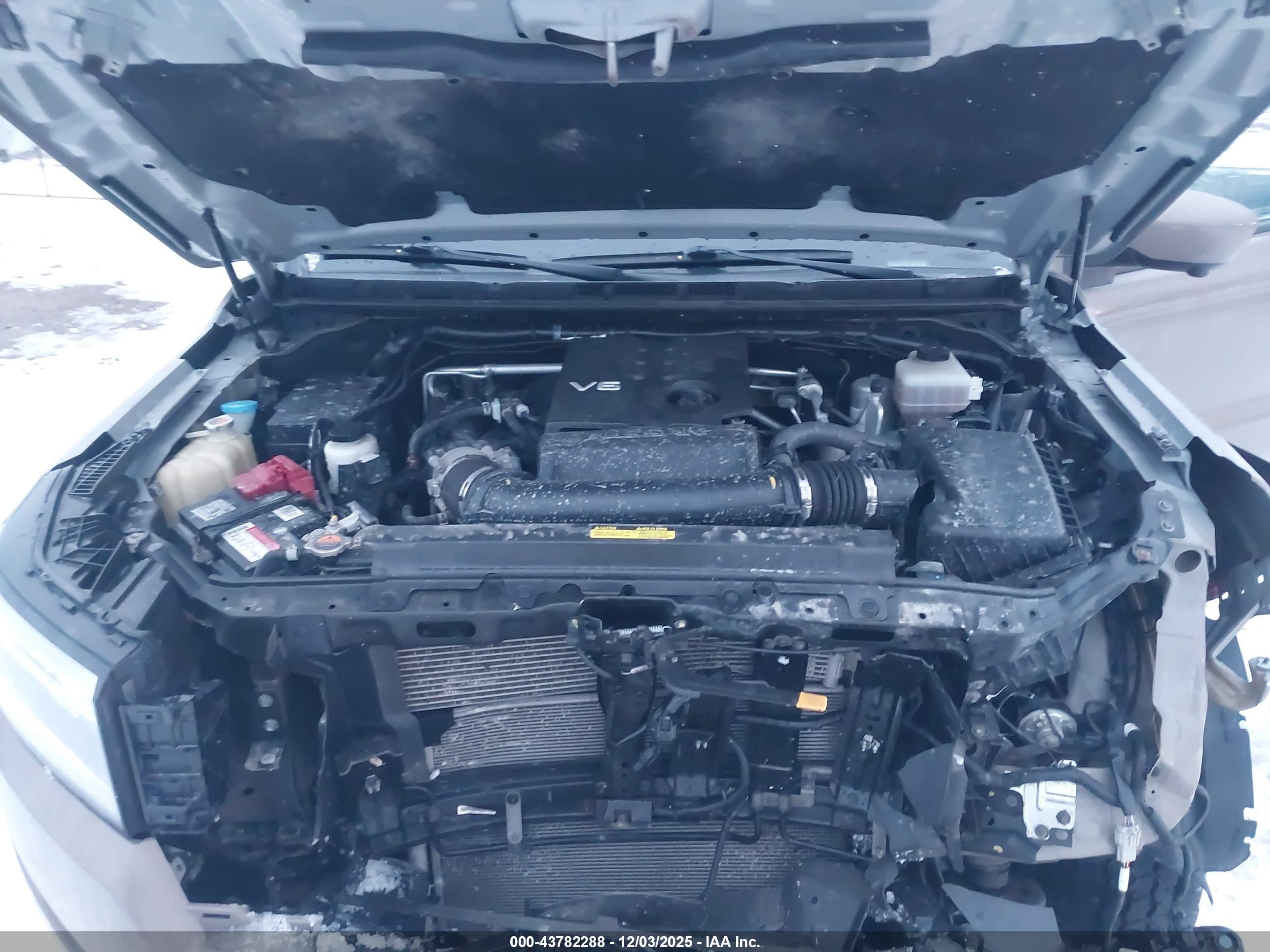 NISSAN FRONTIER image 10