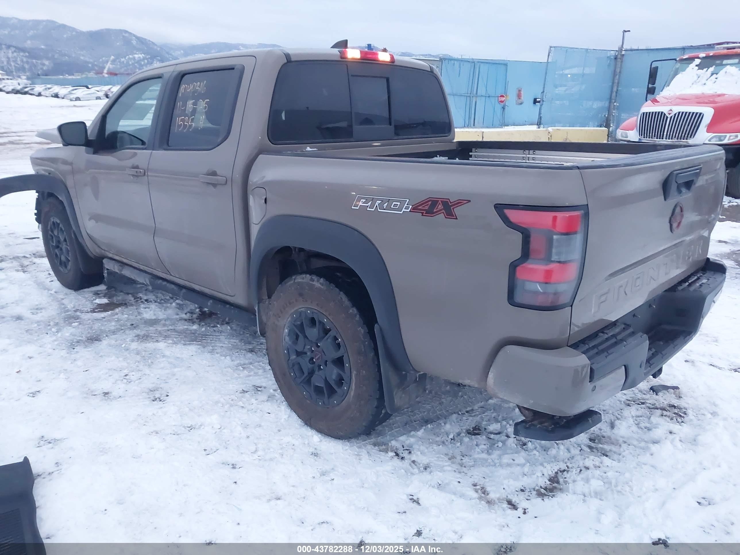 NISSAN FRONTIER image 3