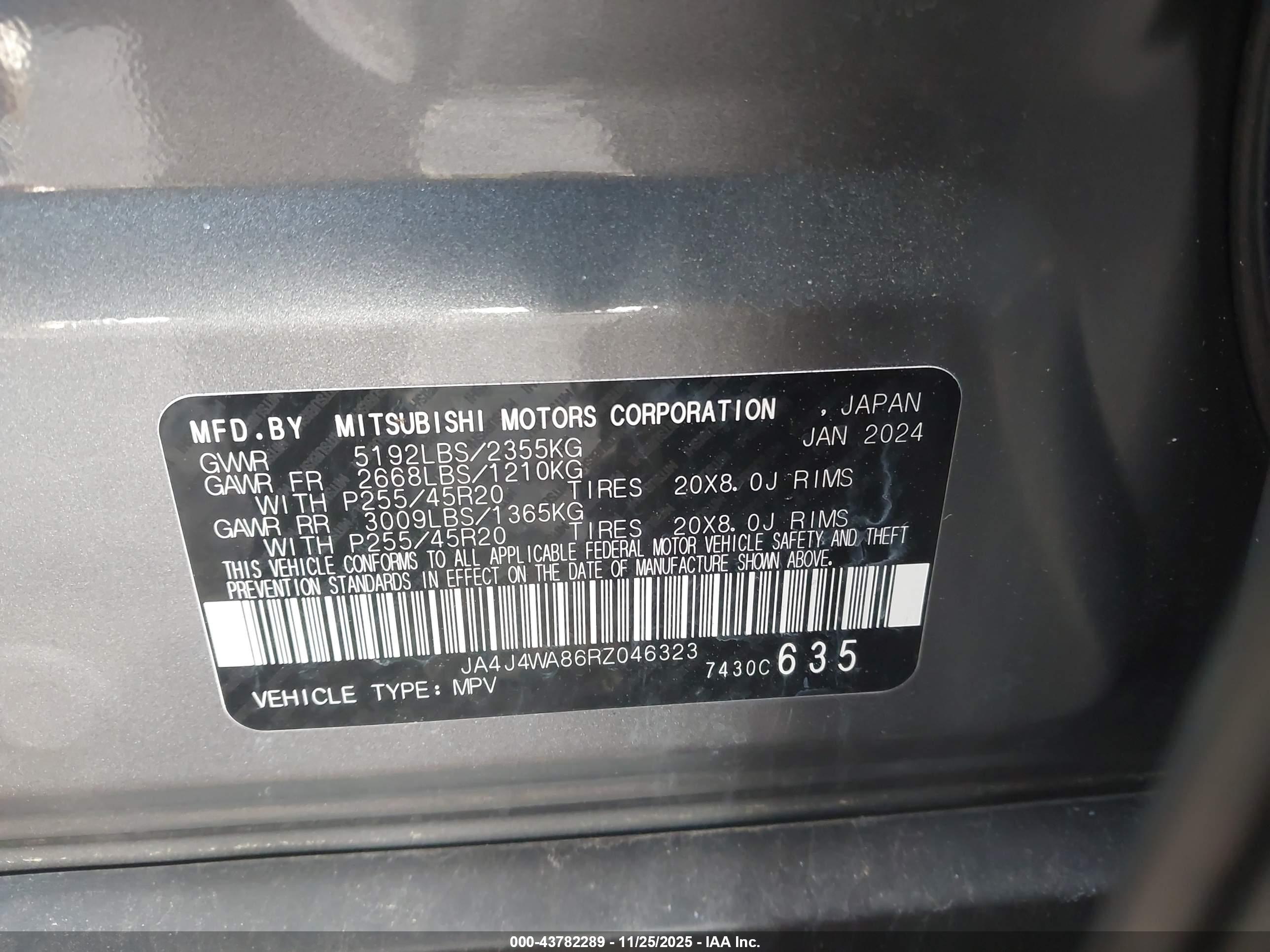 MITSUBISHI OUTLANDER image 9