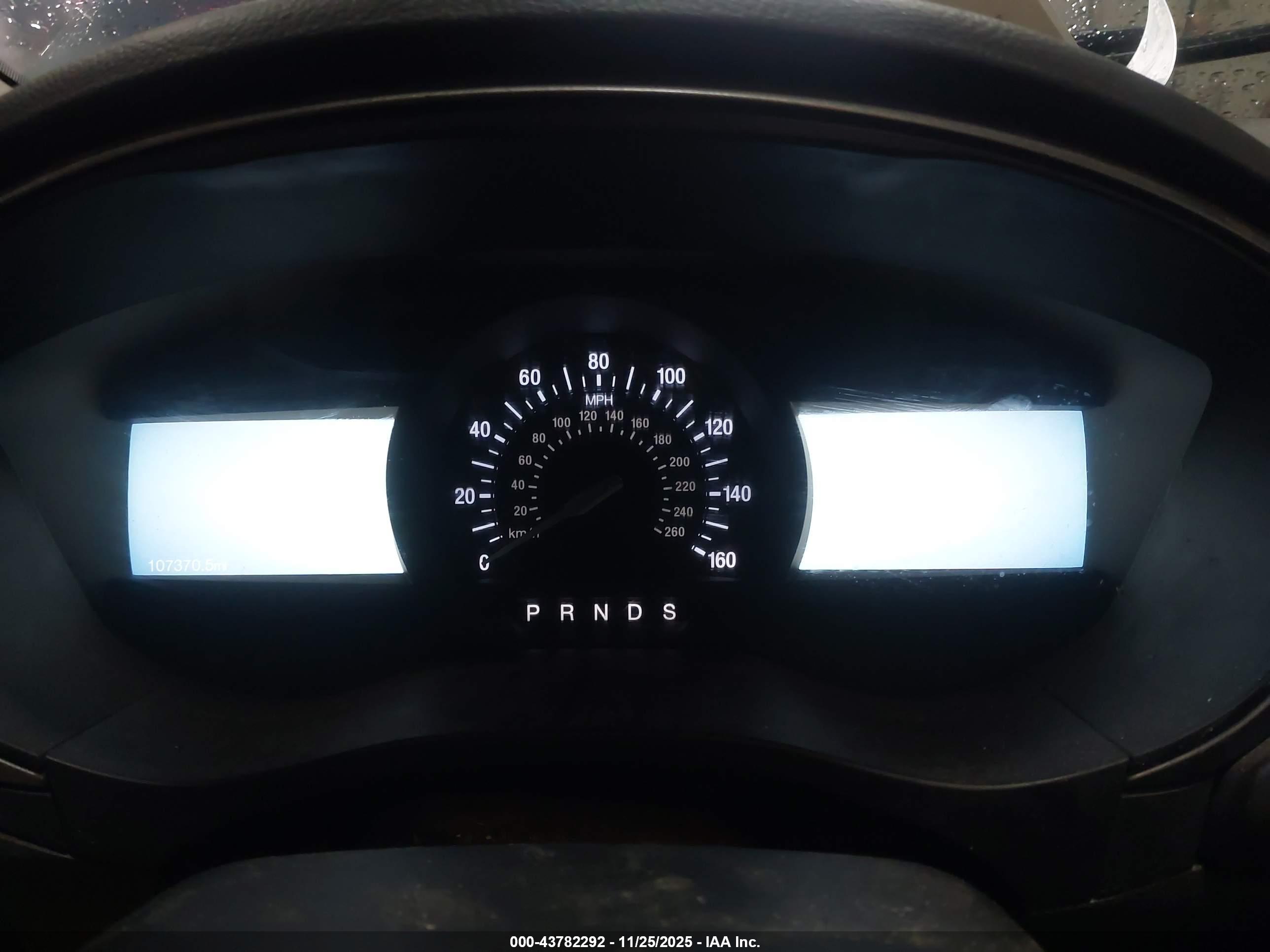 FORD FUSION image 7