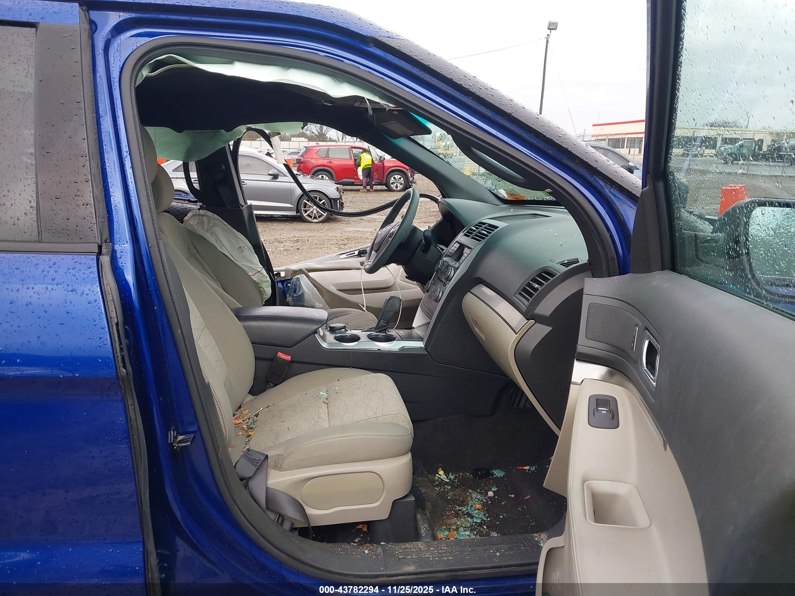 FORD EXPLORER image 5