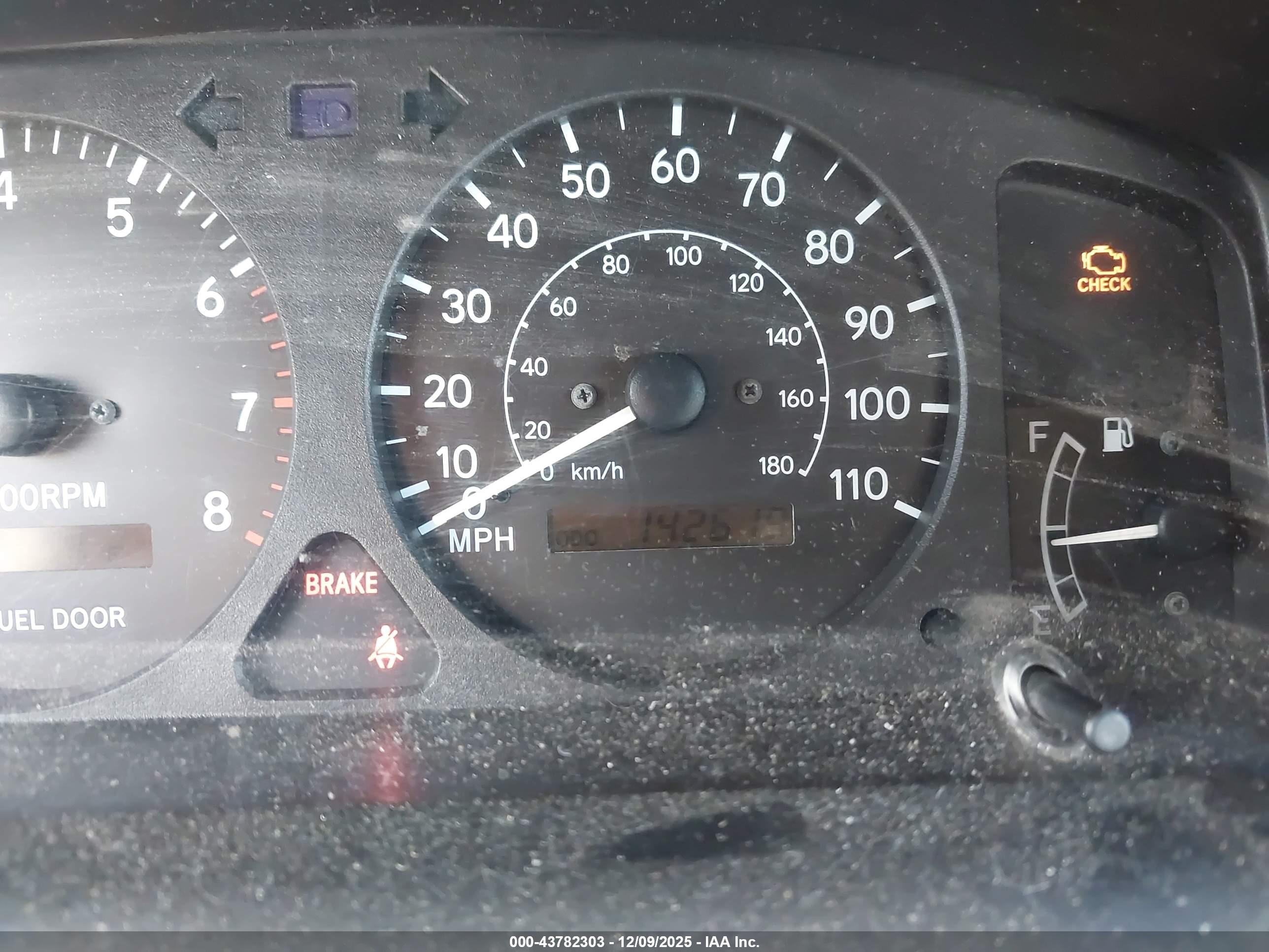 TOYOTA COROLLA image 7