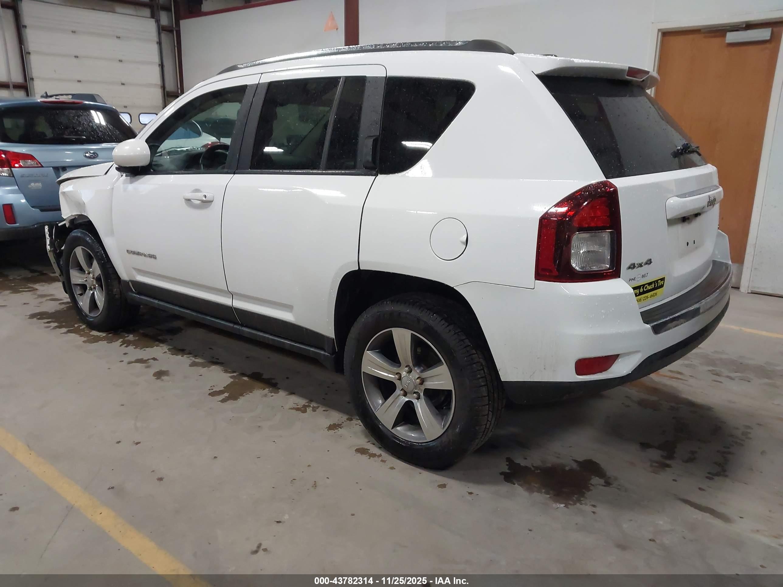 JEEP COMPASS image 3