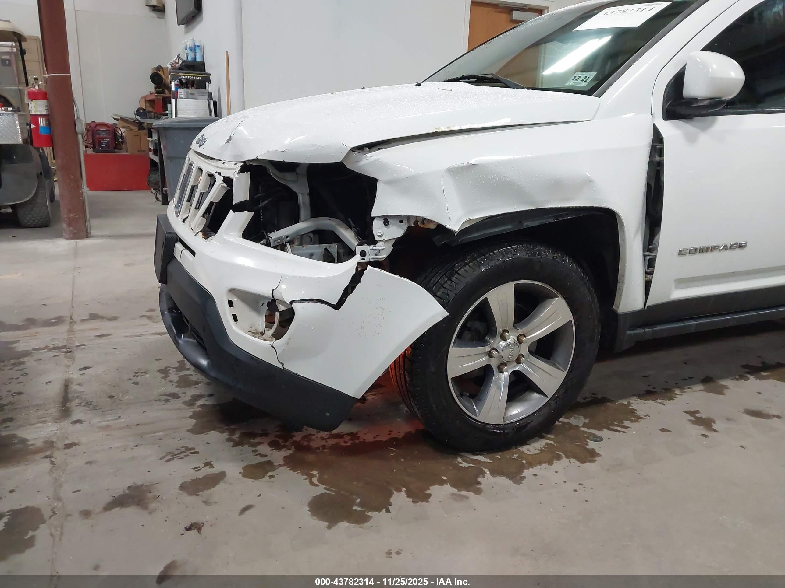 JEEP COMPASS image 6
