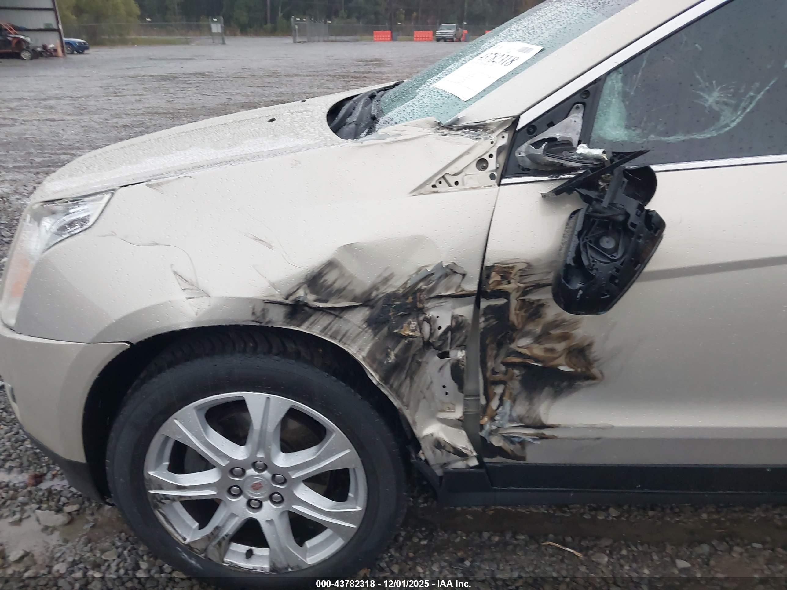 CADILLAC SRX image 6