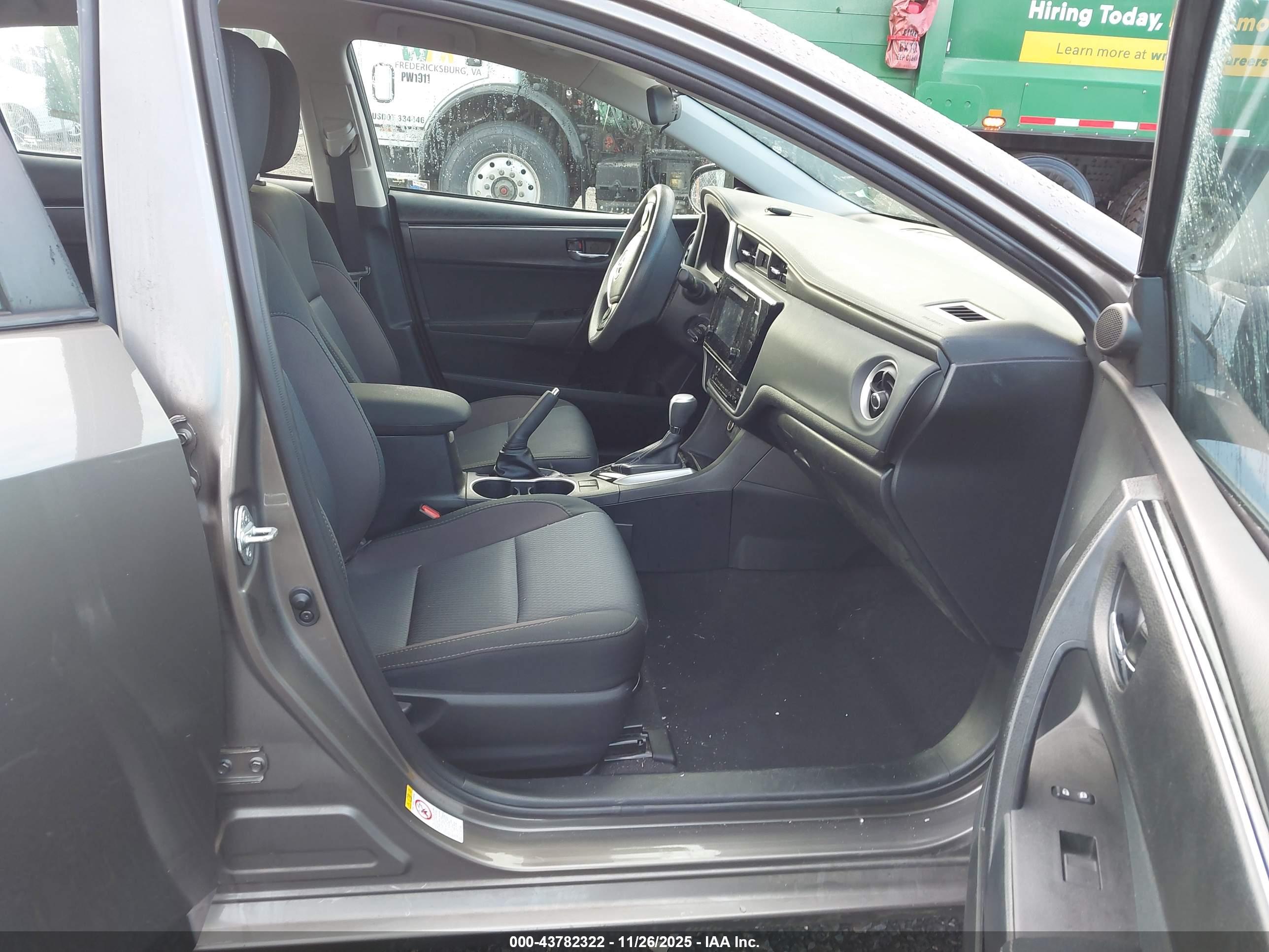 TOYOTA COROLLA image 5