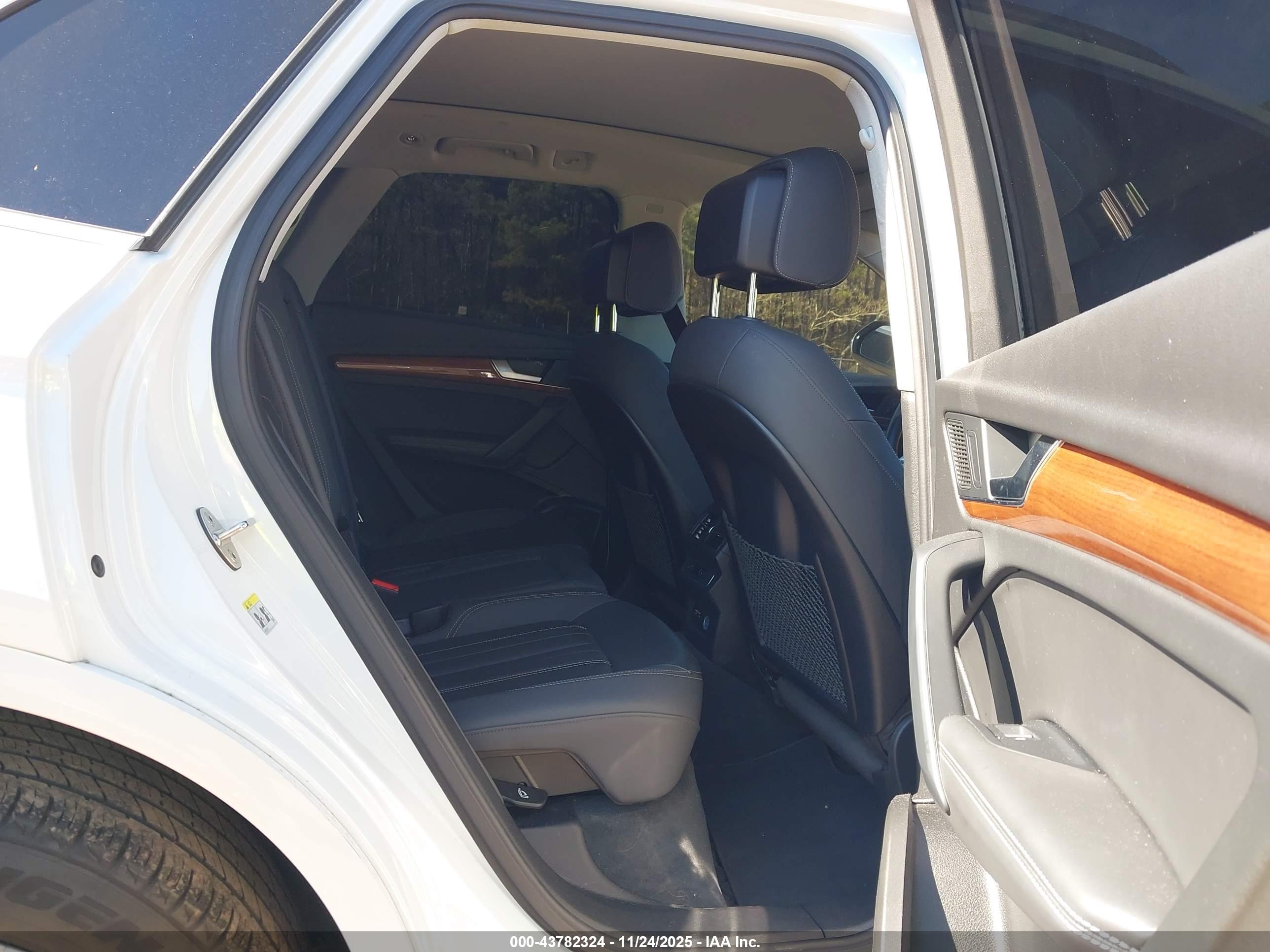 AUDI Q5 image 8