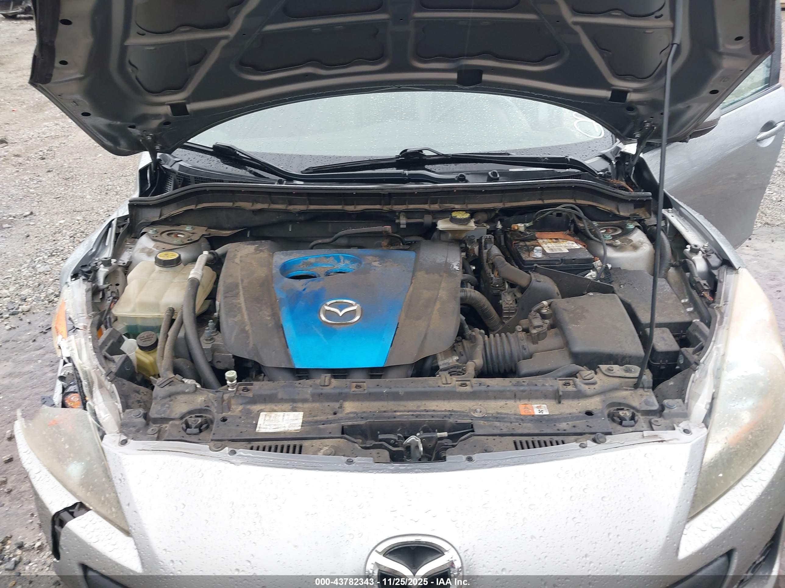 MAZDA MAZDA3 image 10
