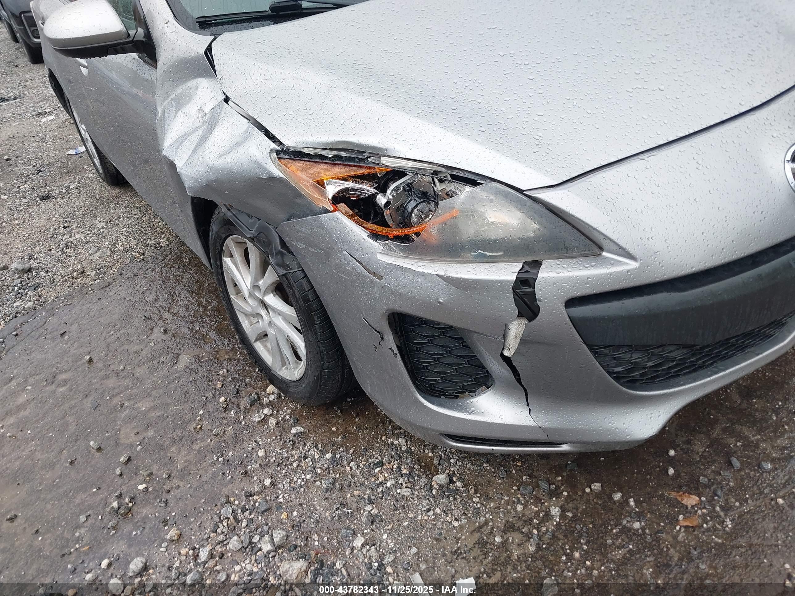 MAZDA MAZDA3 image 6