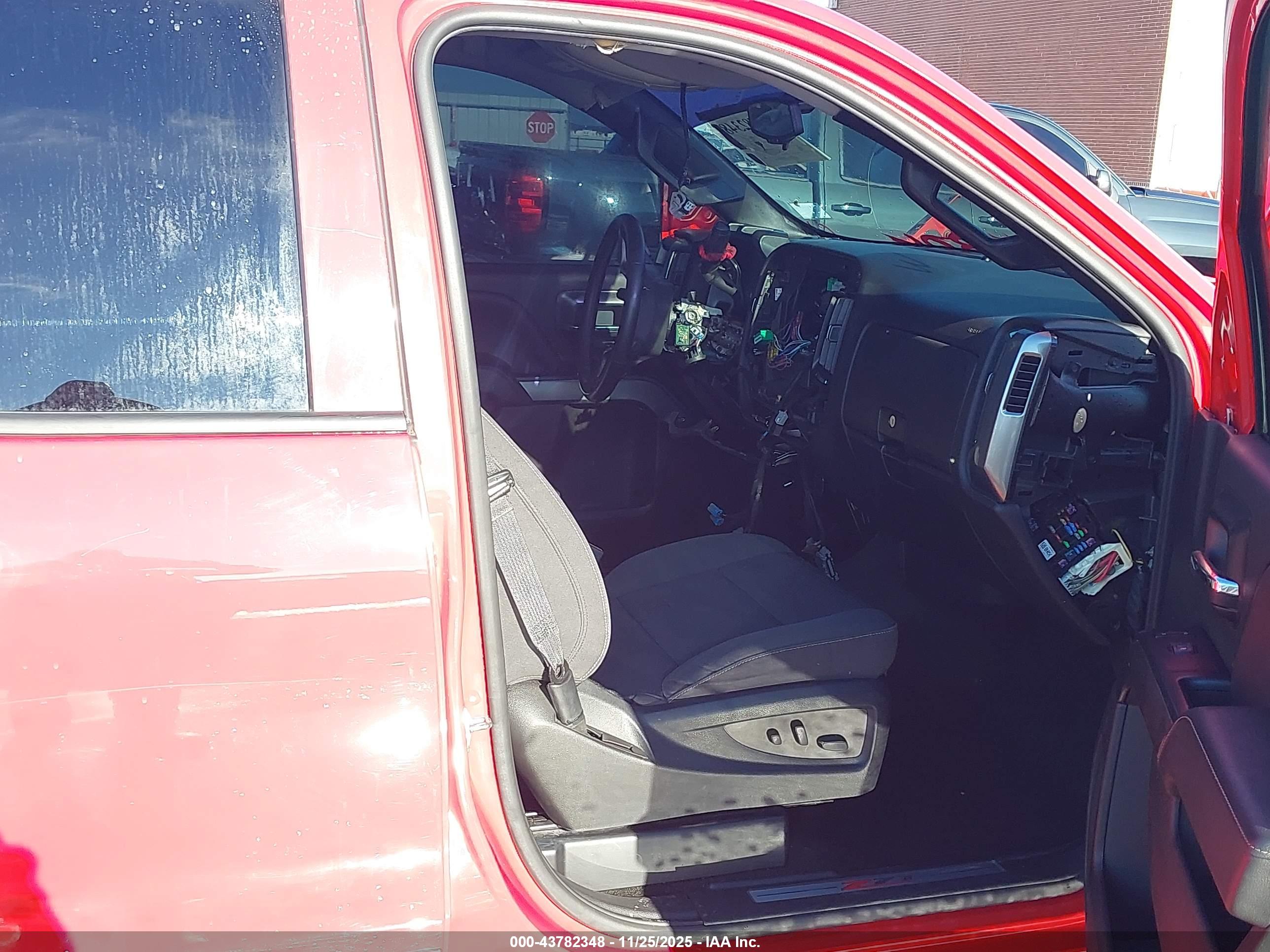 CHEVROLET SILVERADO image 5