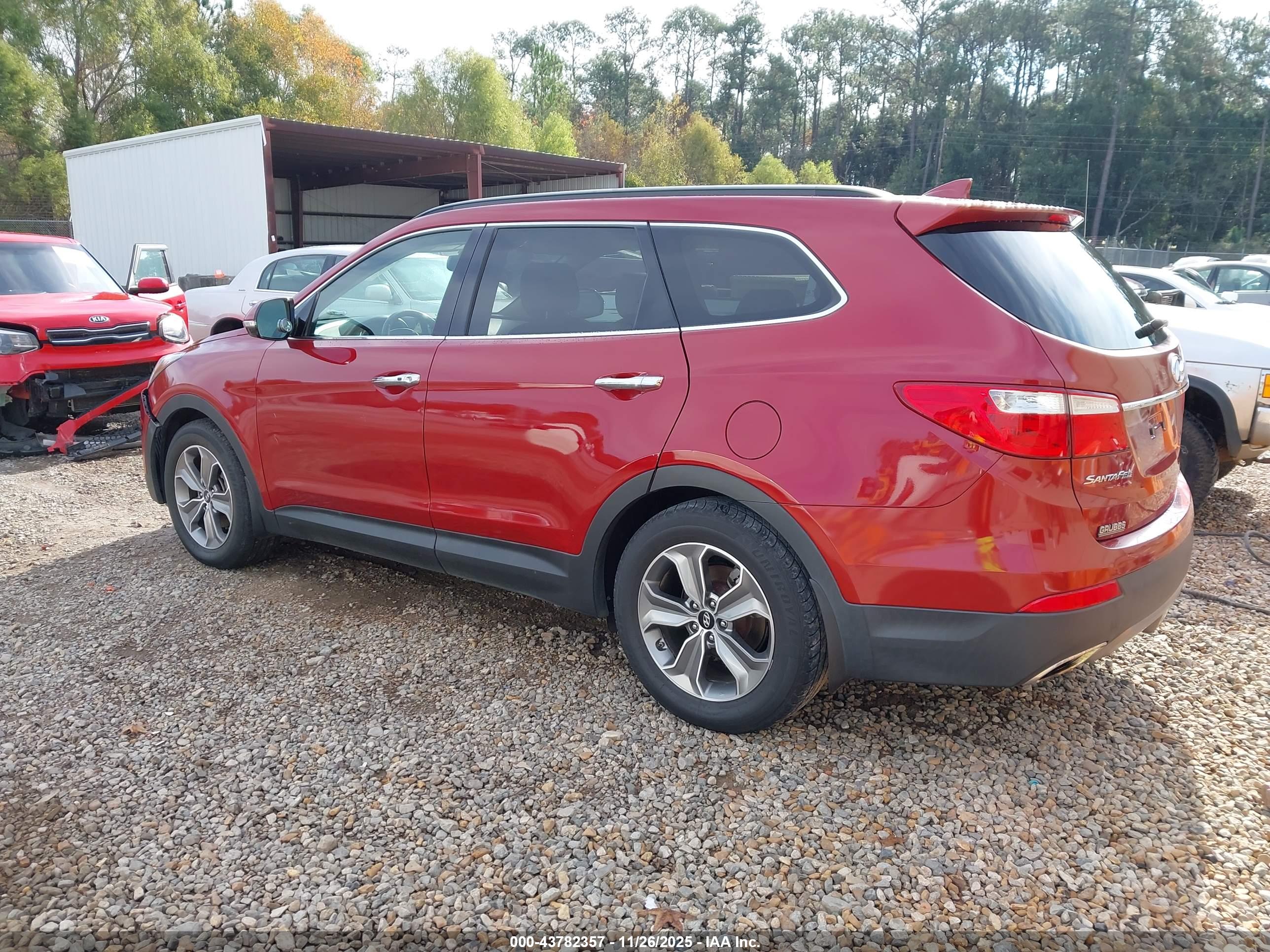 HYUNDAI SANTA image 3