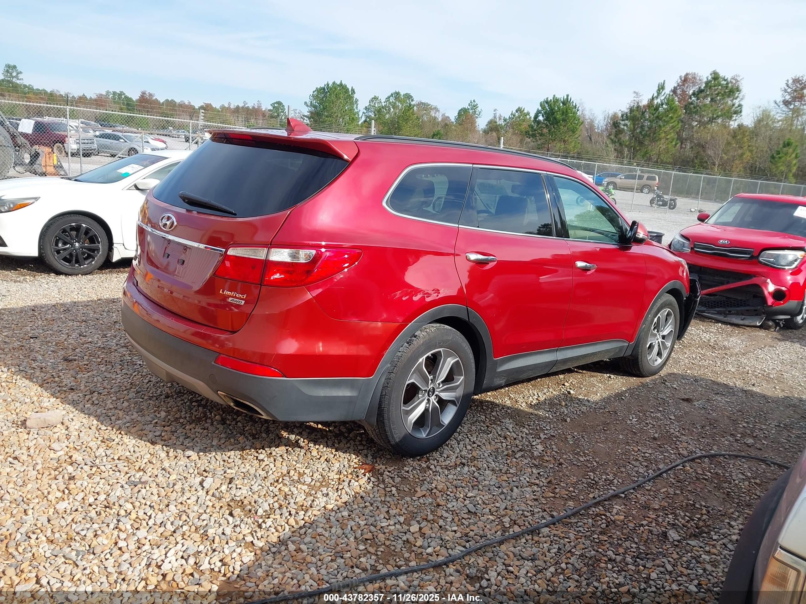 HYUNDAI SANTA image 4