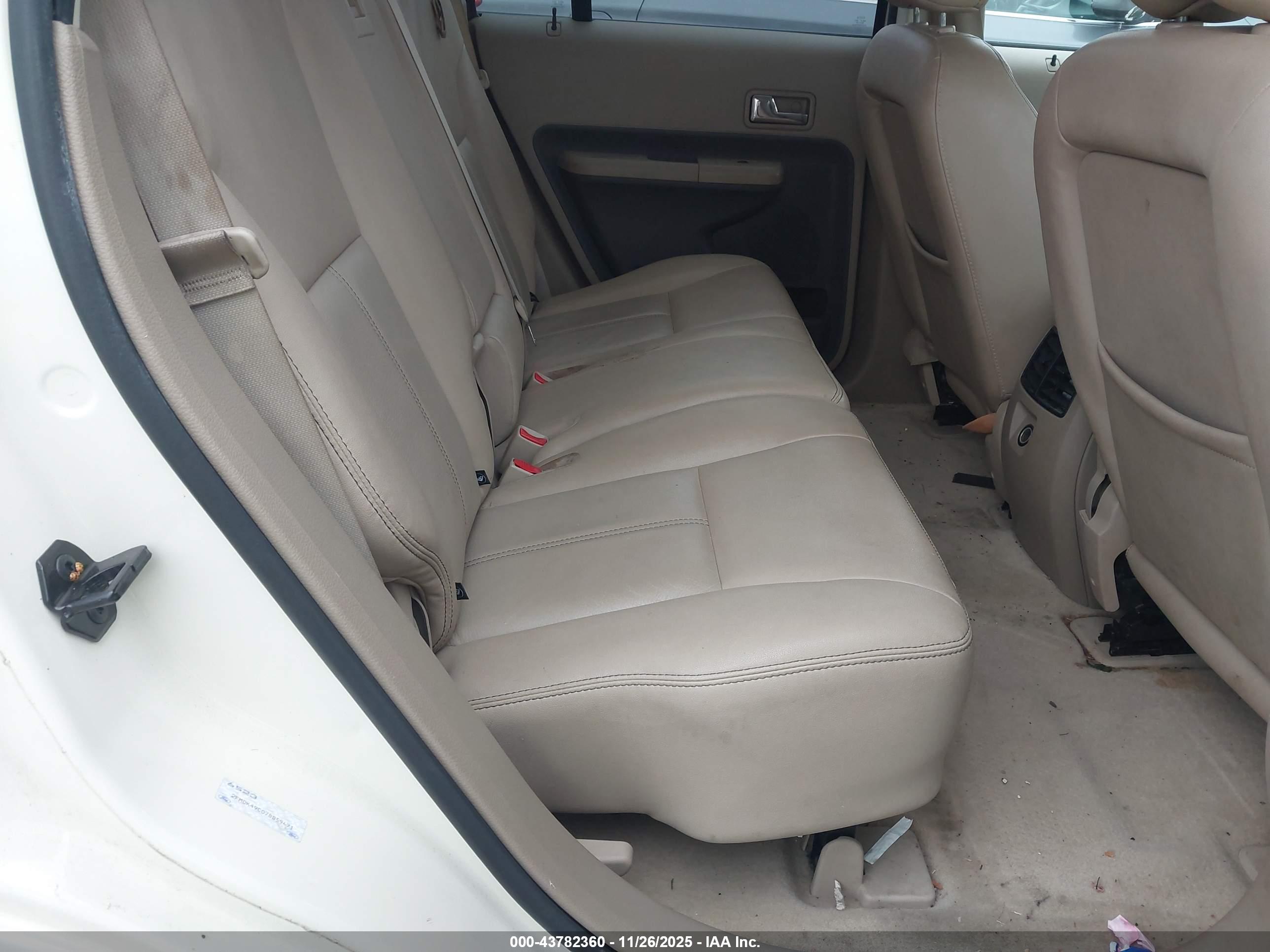 FORD EDGE image 8