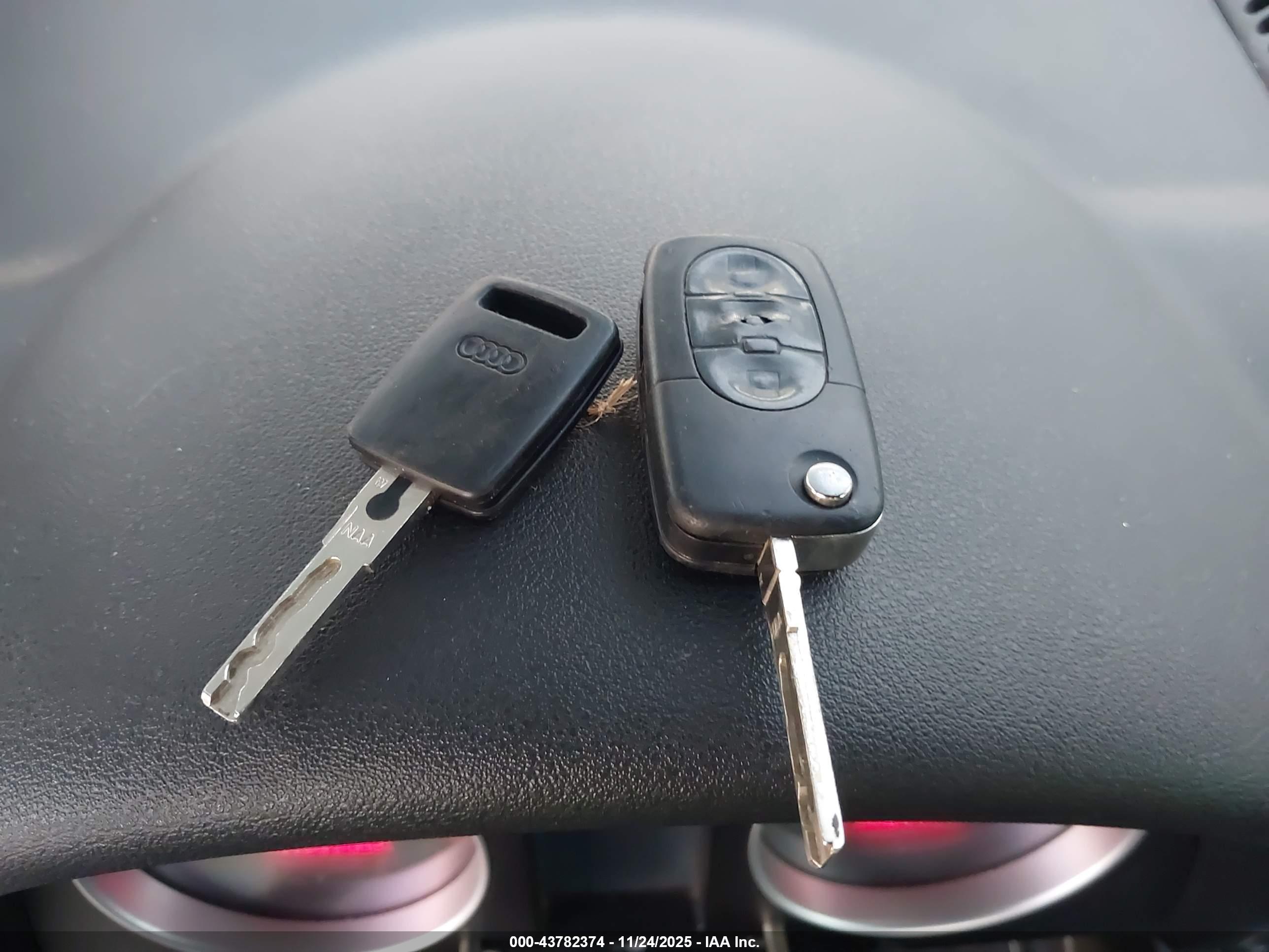 AUDI TT image 11