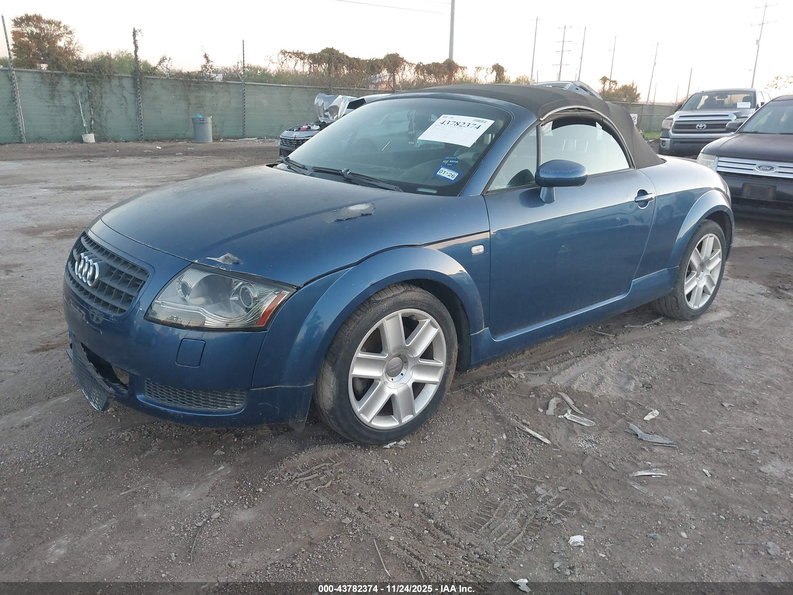 AUDI TT image 2