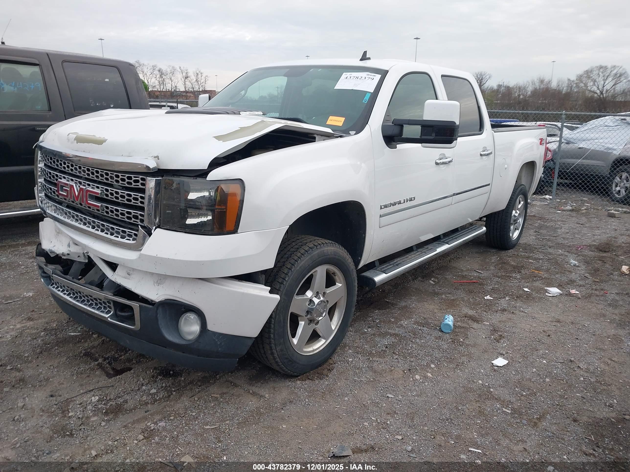 GMC SIERRA image 2