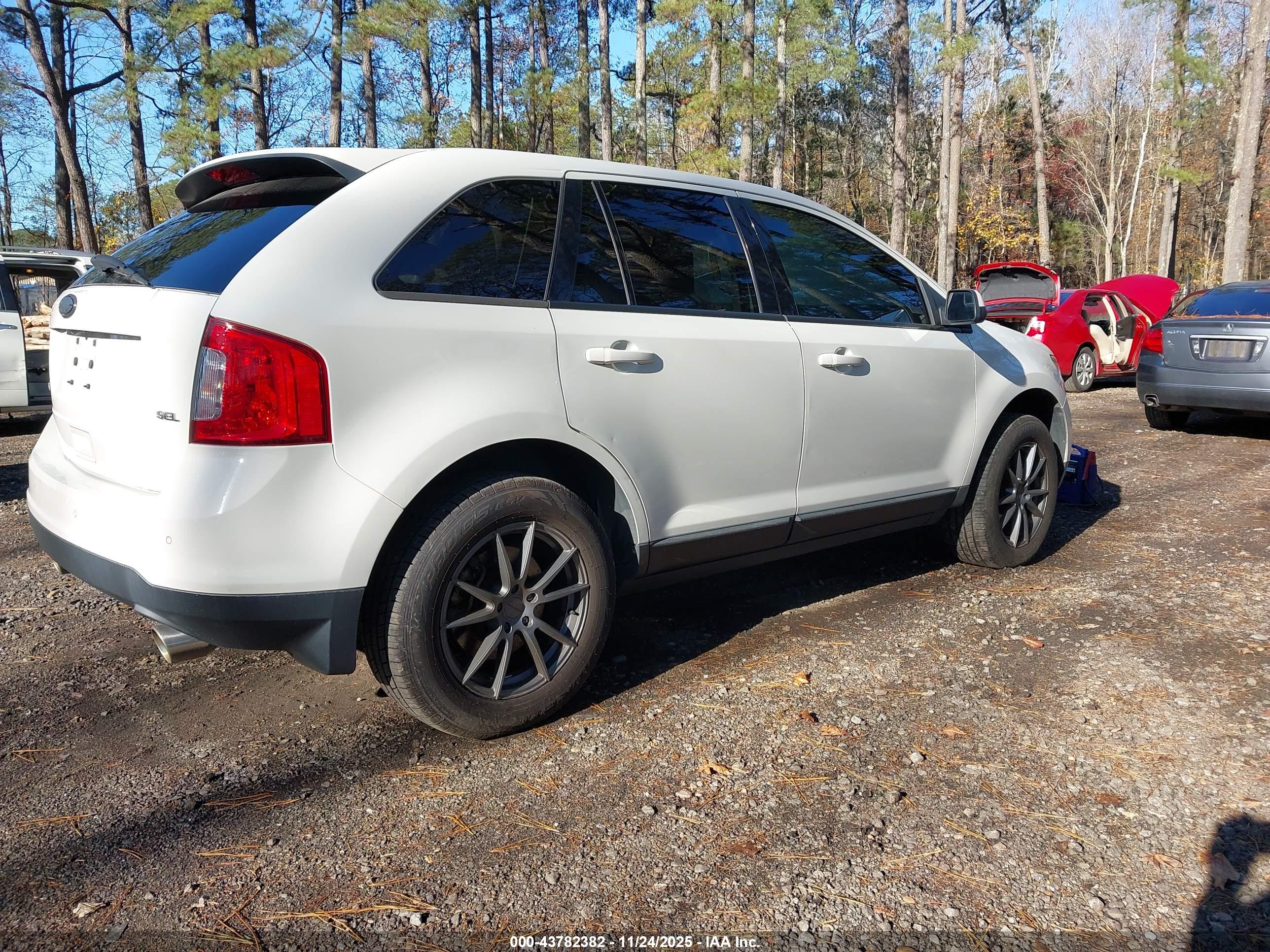 FORD EDGE image 4