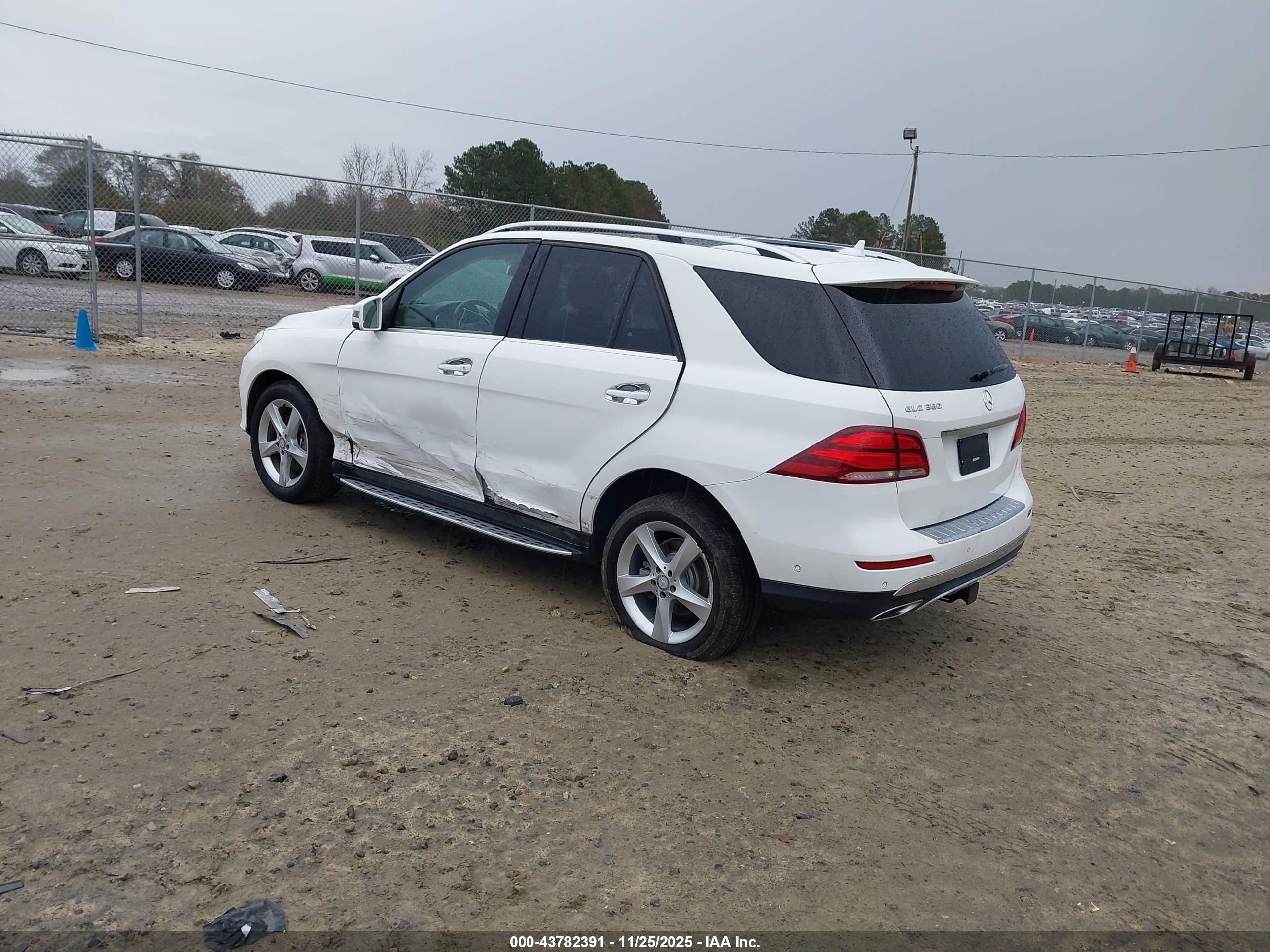 MERCEDES-BENZ GLE image 3