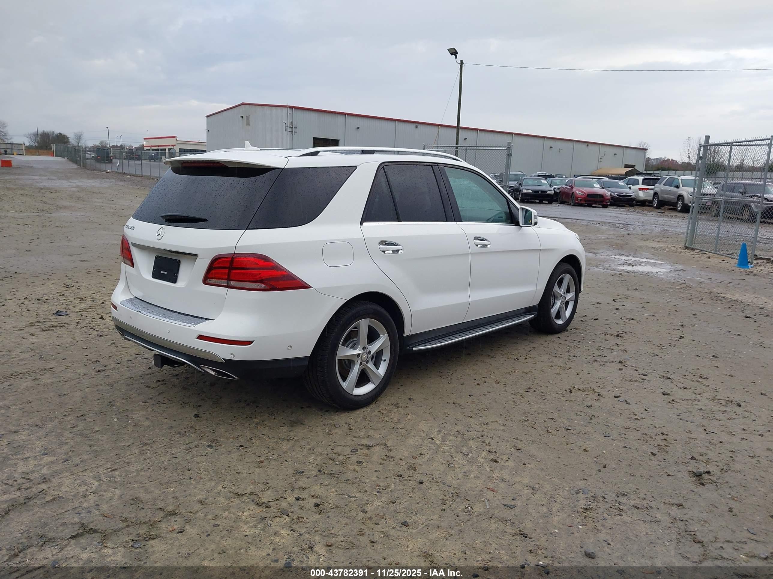 MERCEDES-BENZ GLE image 4