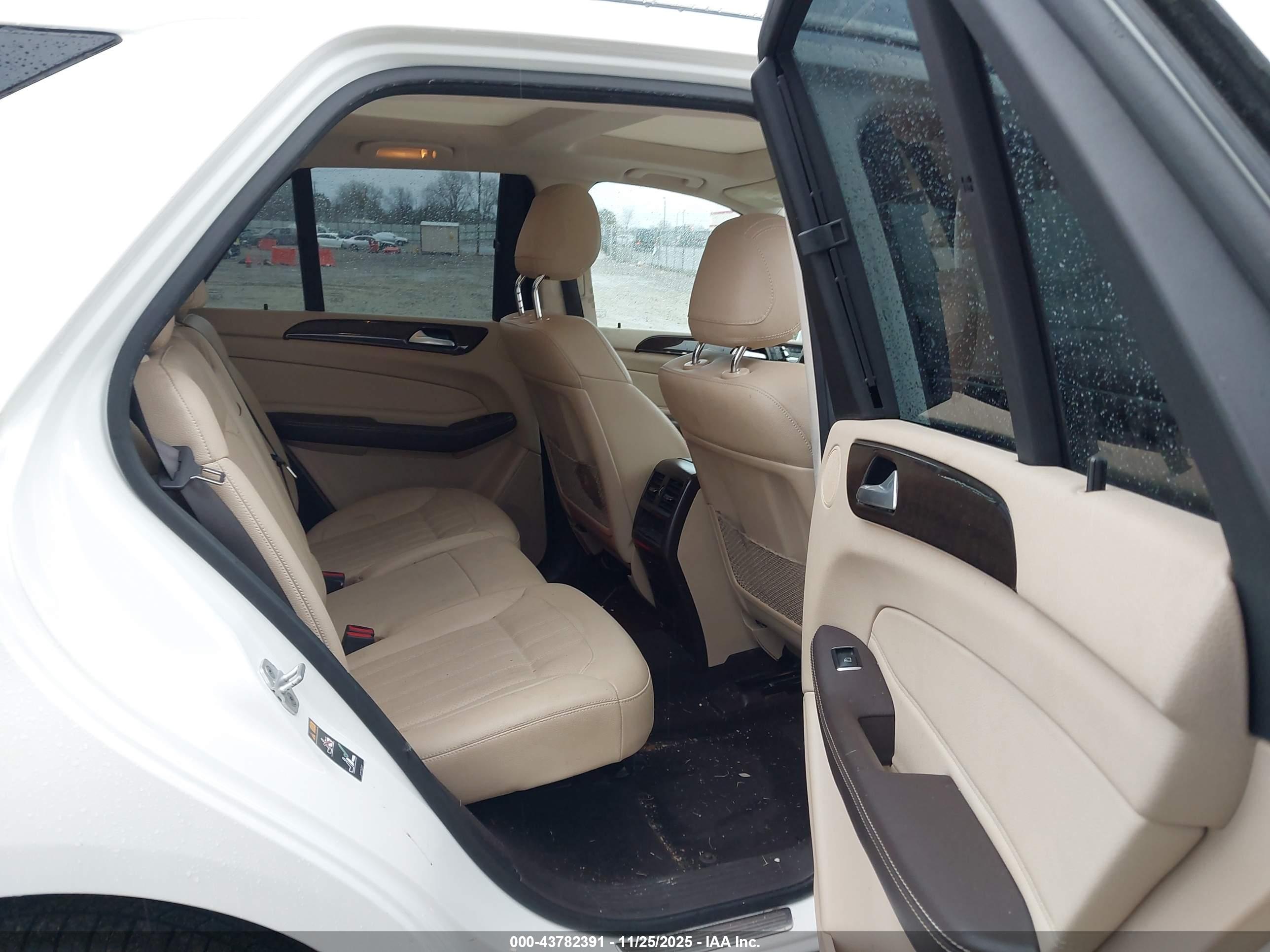 MERCEDES-BENZ GLE image 8