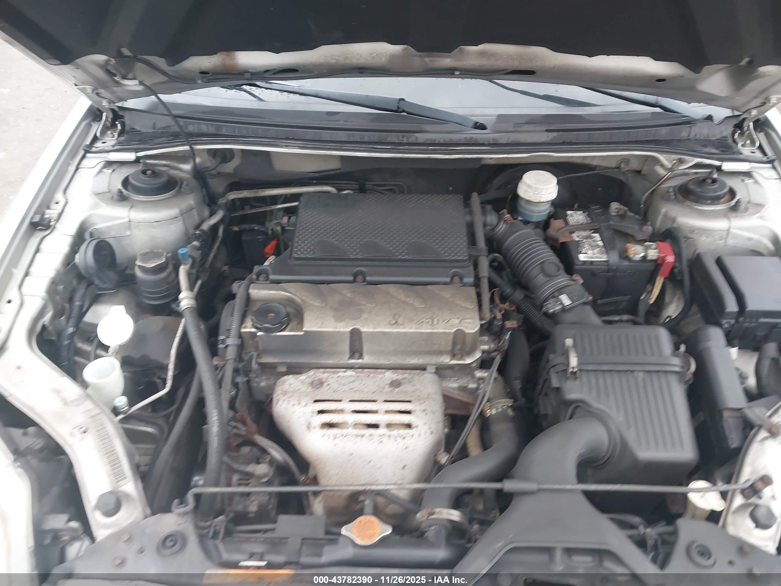 MITSUBISHI GALANT image 10