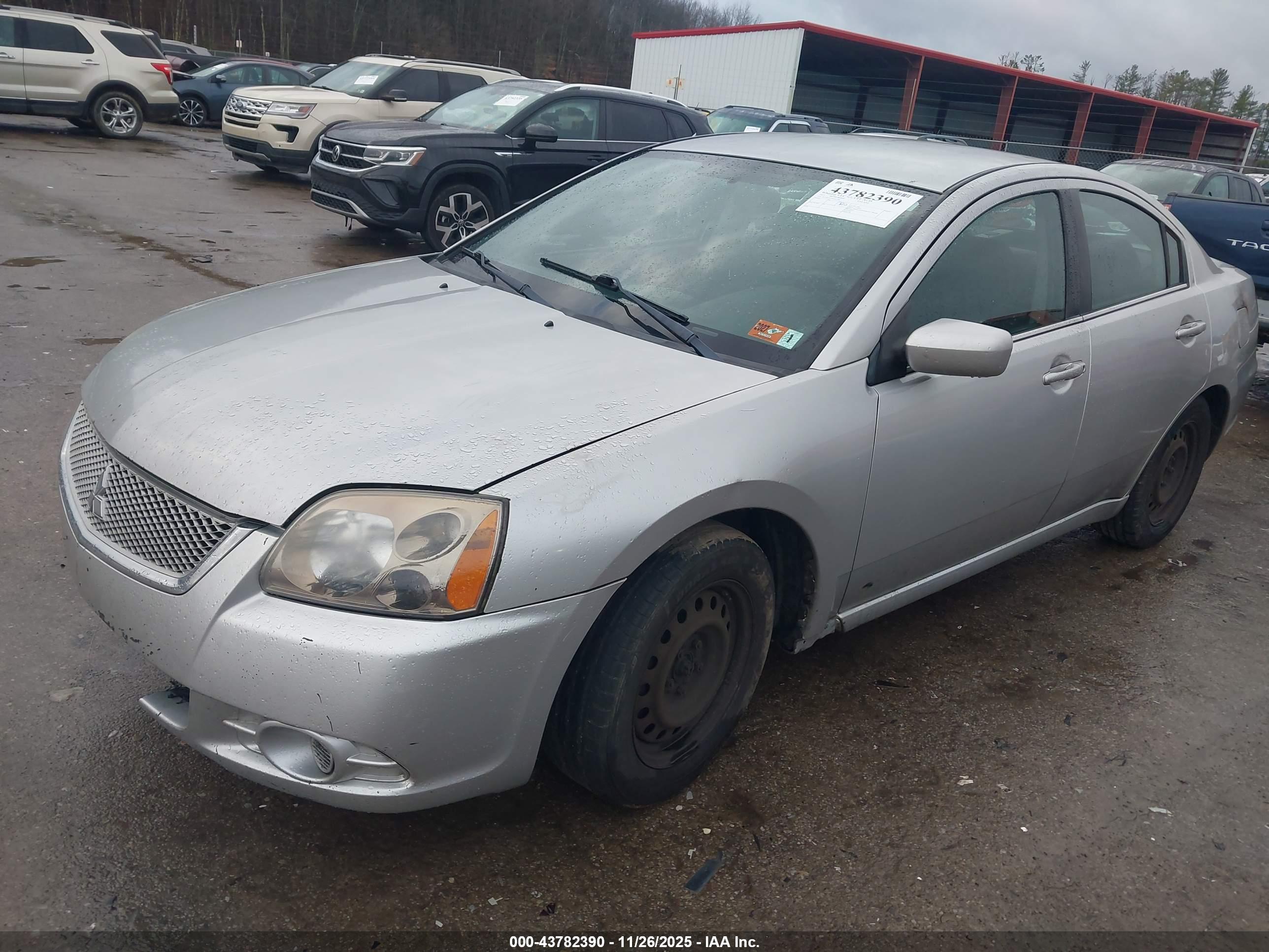 MITSUBISHI GALANT image 2