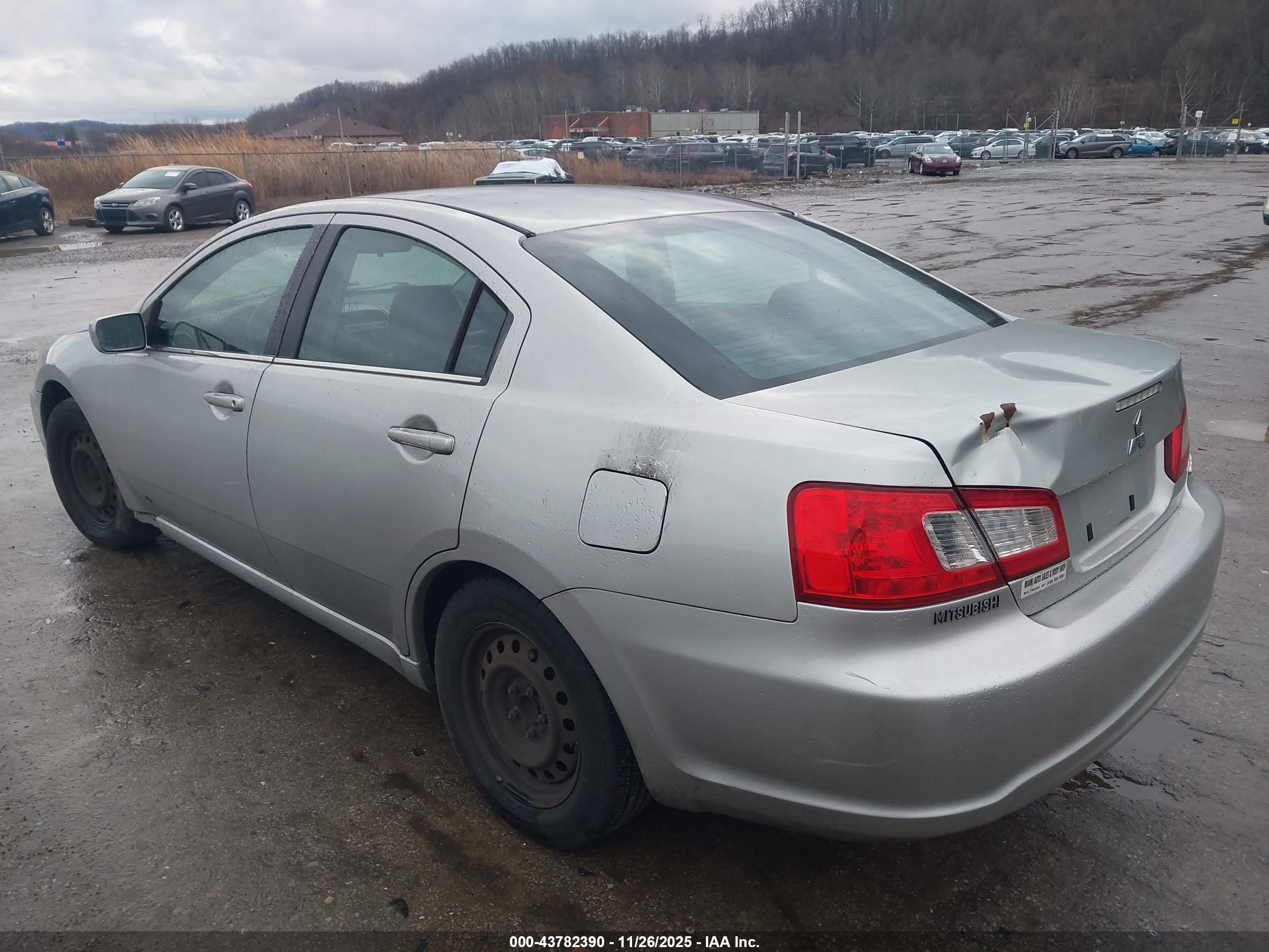 MITSUBISHI GALANT image 3