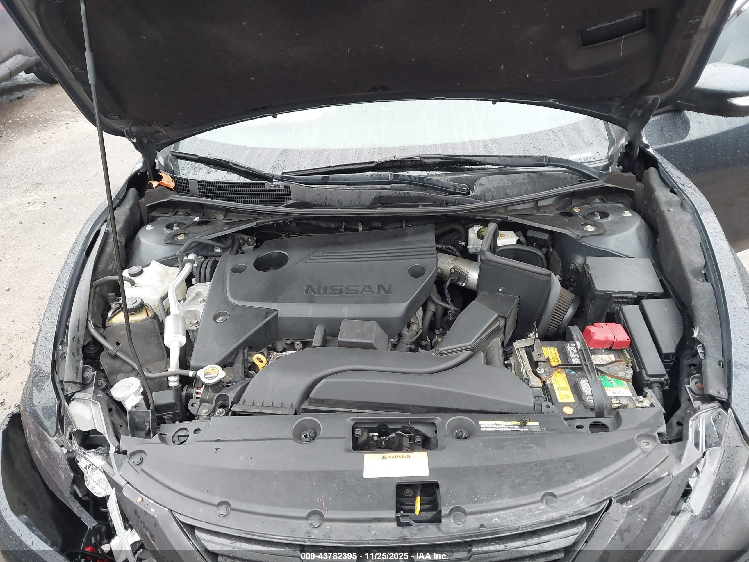 NISSAN ALTIMA image 10