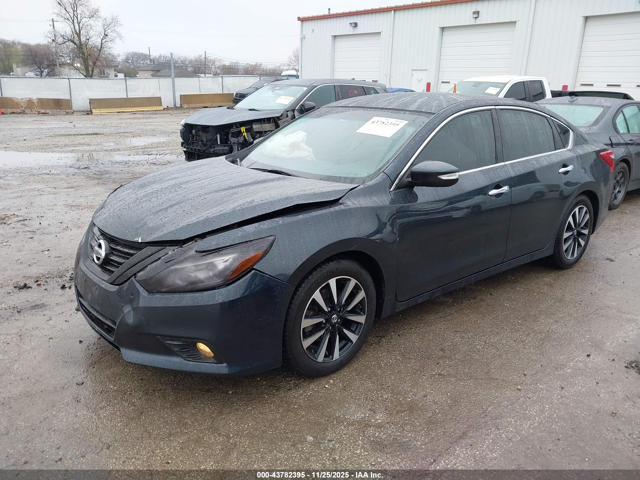 NISSAN ALTIMA image 2