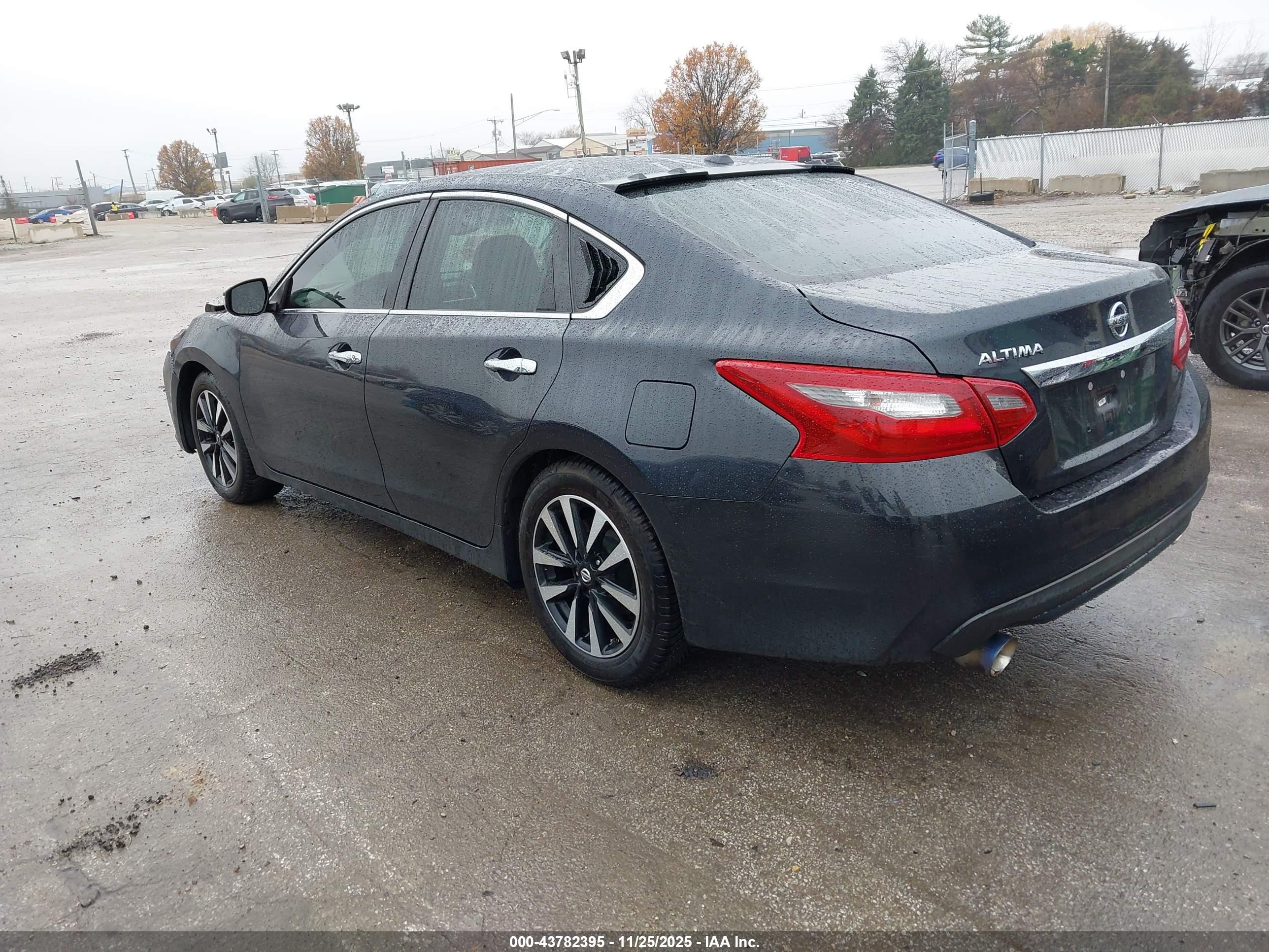 NISSAN ALTIMA image 3