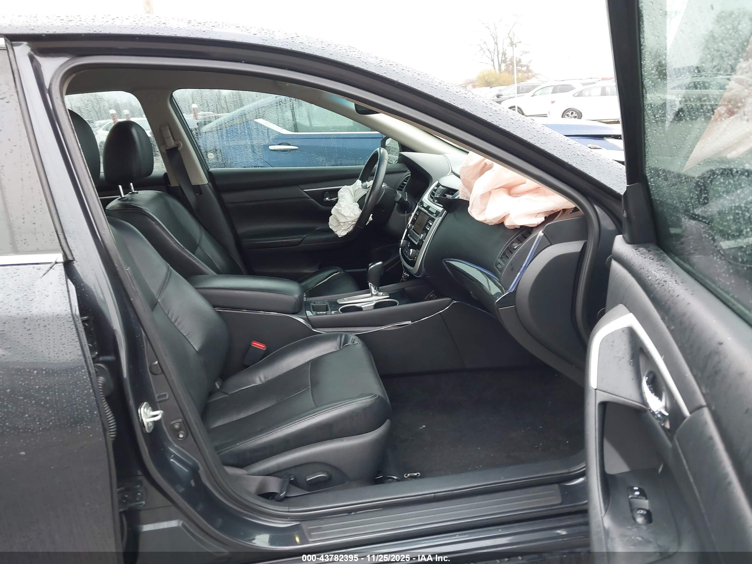 NISSAN ALTIMA image 5