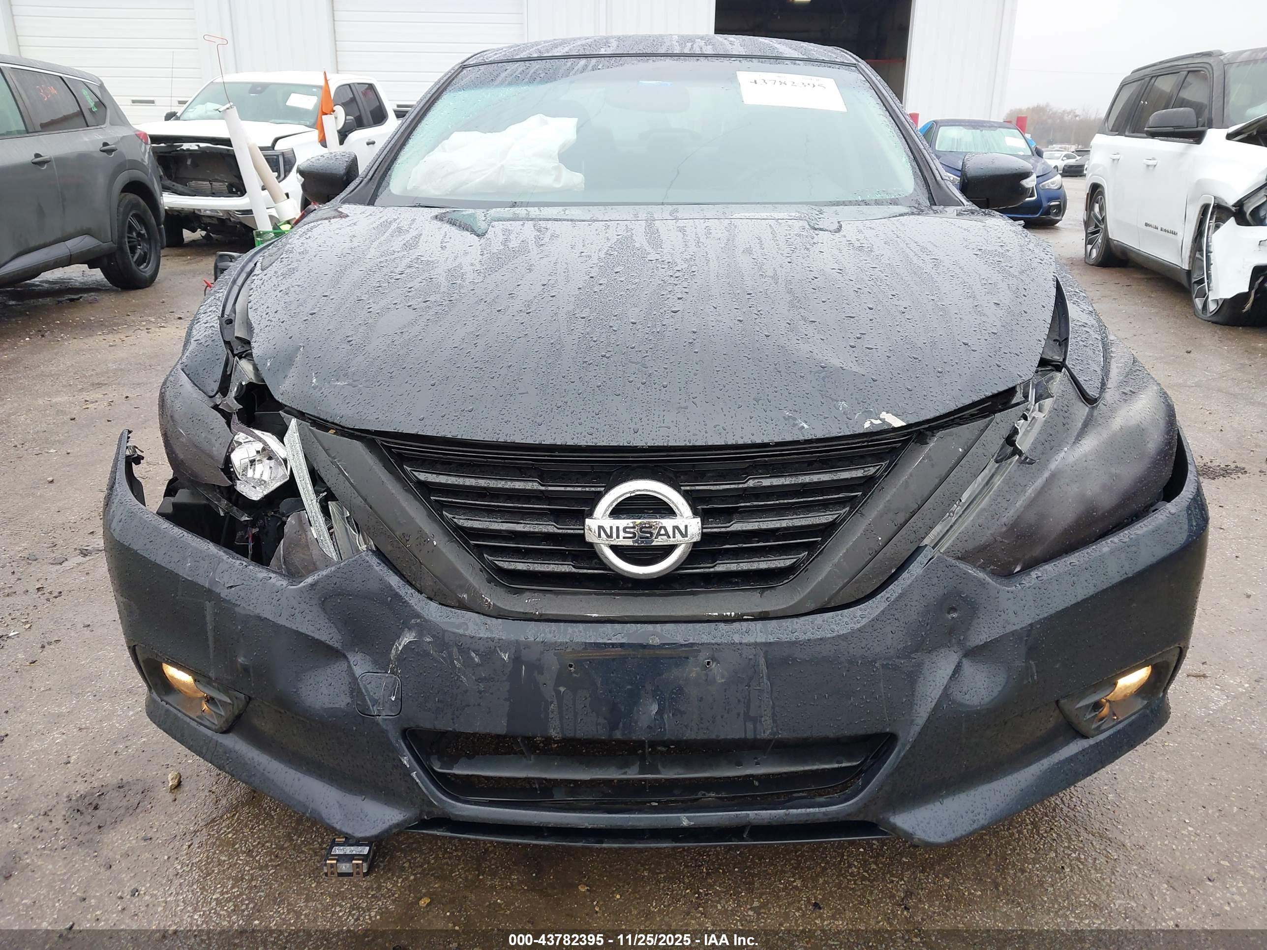 NISSAN ALTIMA image 6