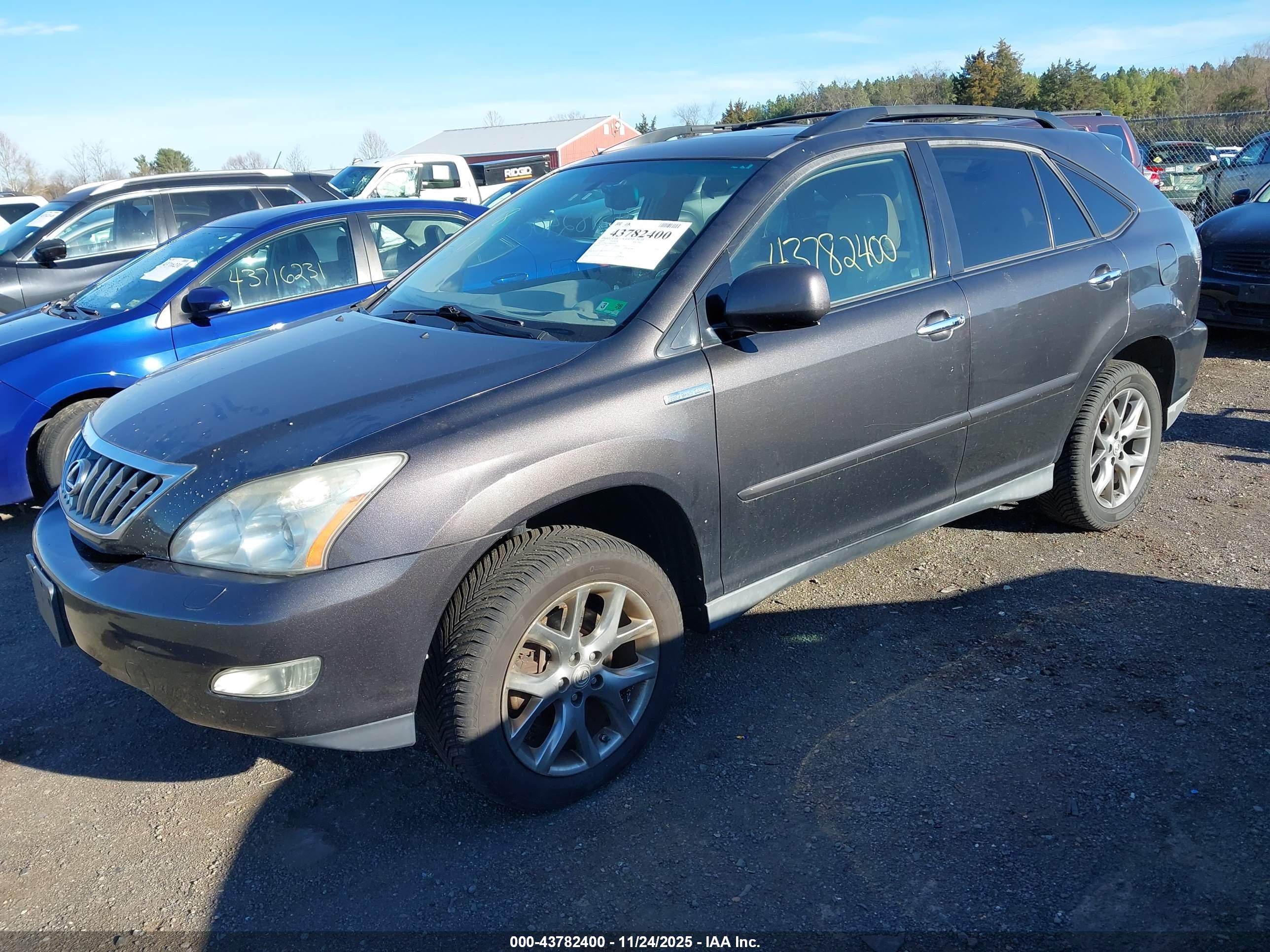 LEXUS RX image 2