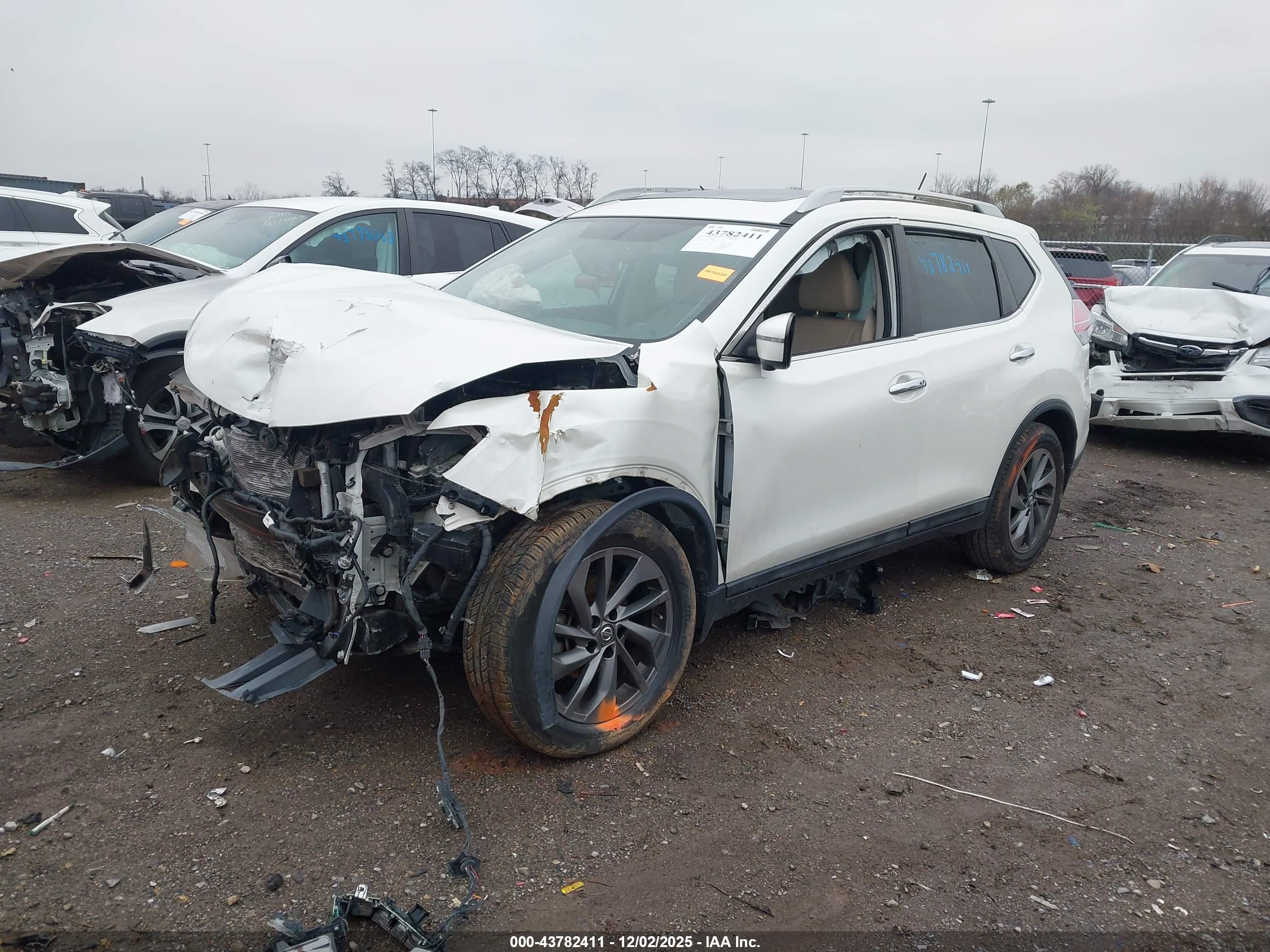 NISSAN ROGUE image 2