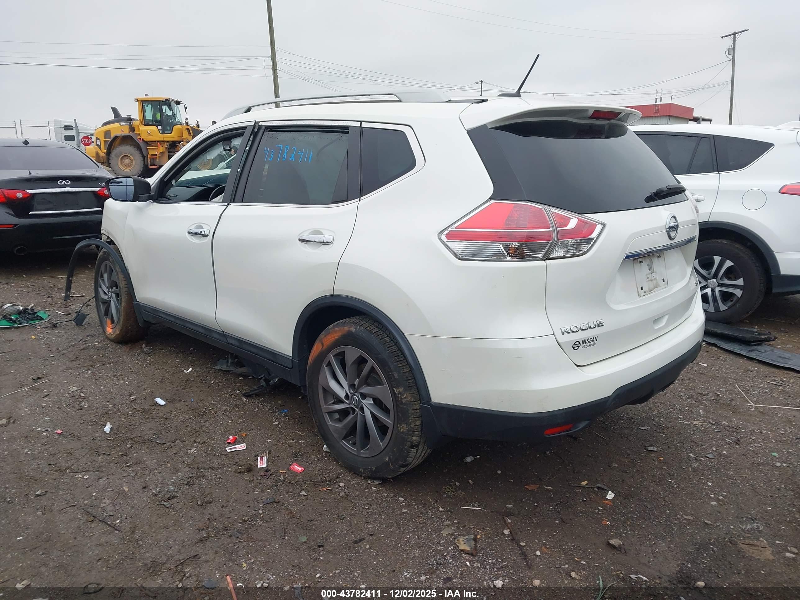 NISSAN ROGUE image 3