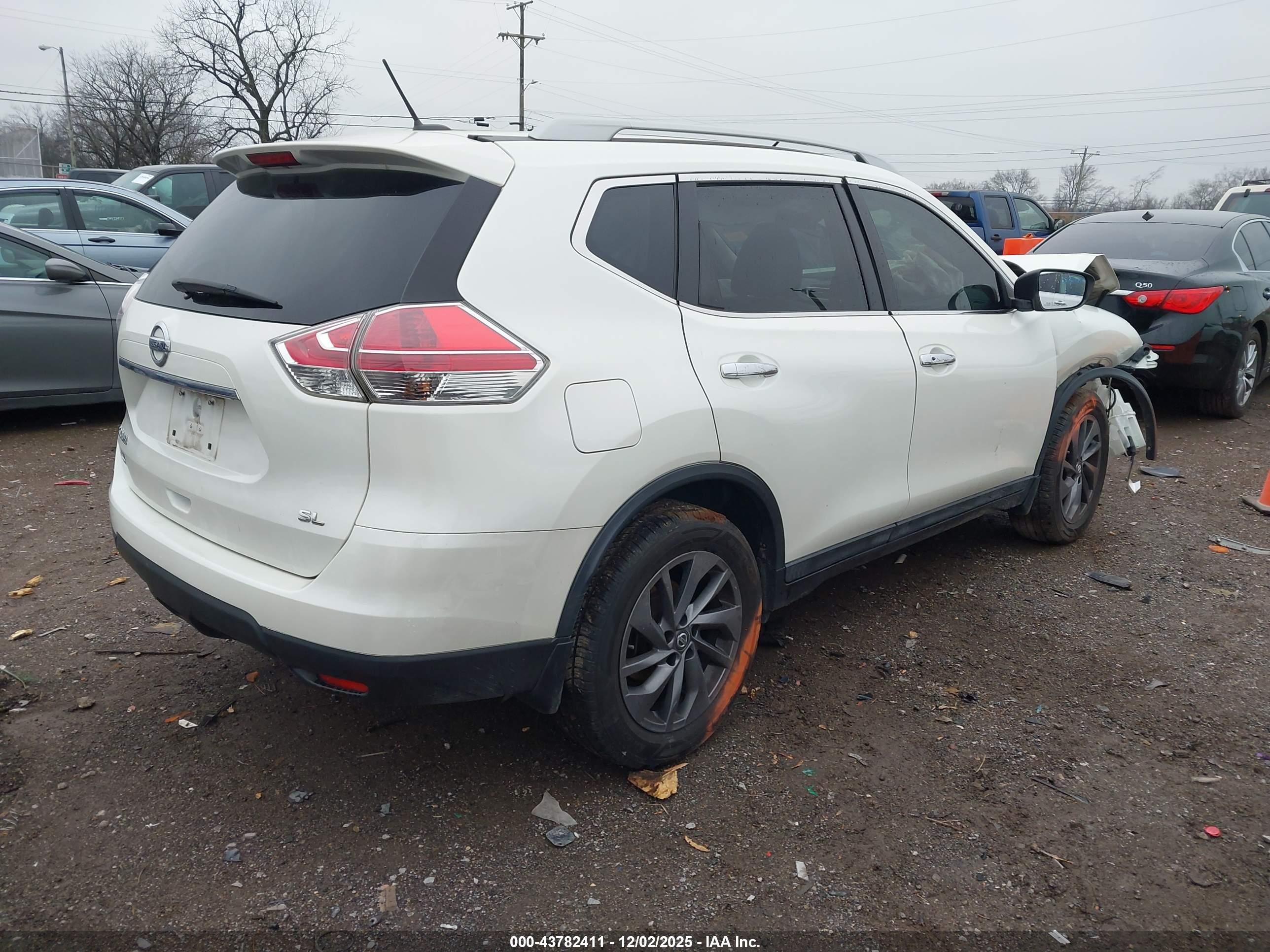 NISSAN ROGUE image 4