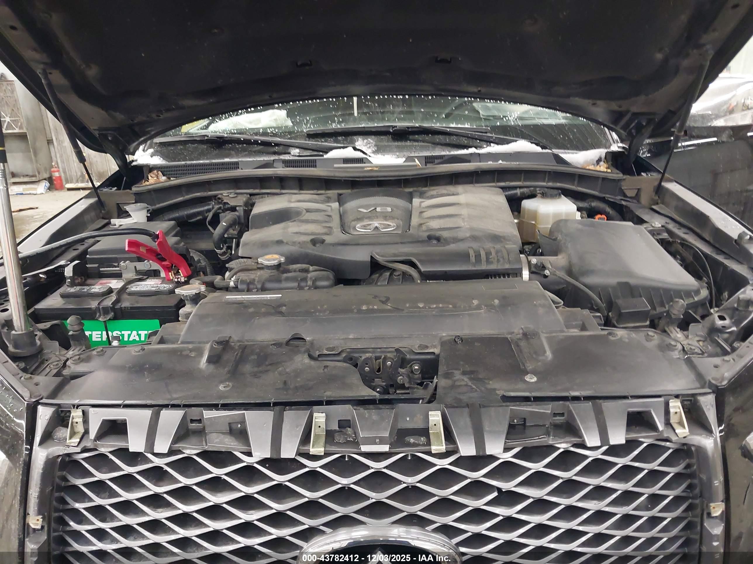 INFINITI QX80 image 10