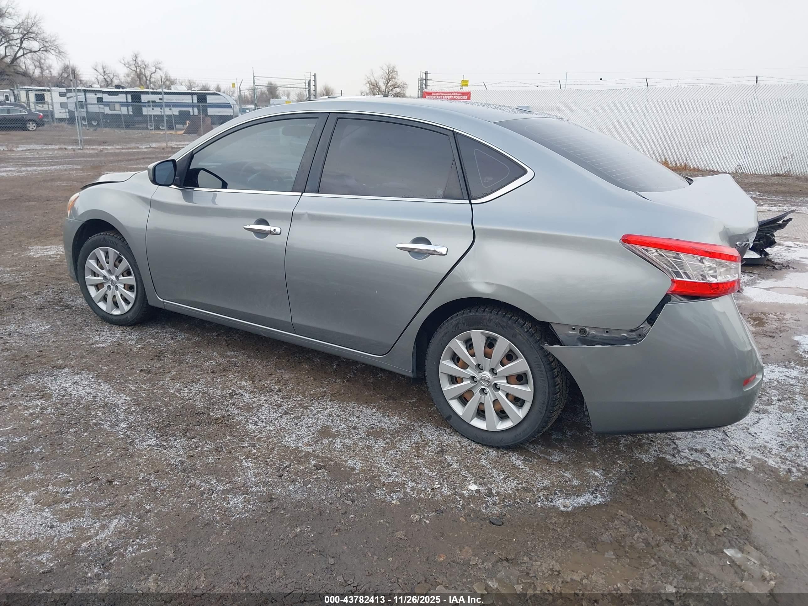 NISSAN SENTRA image 3
