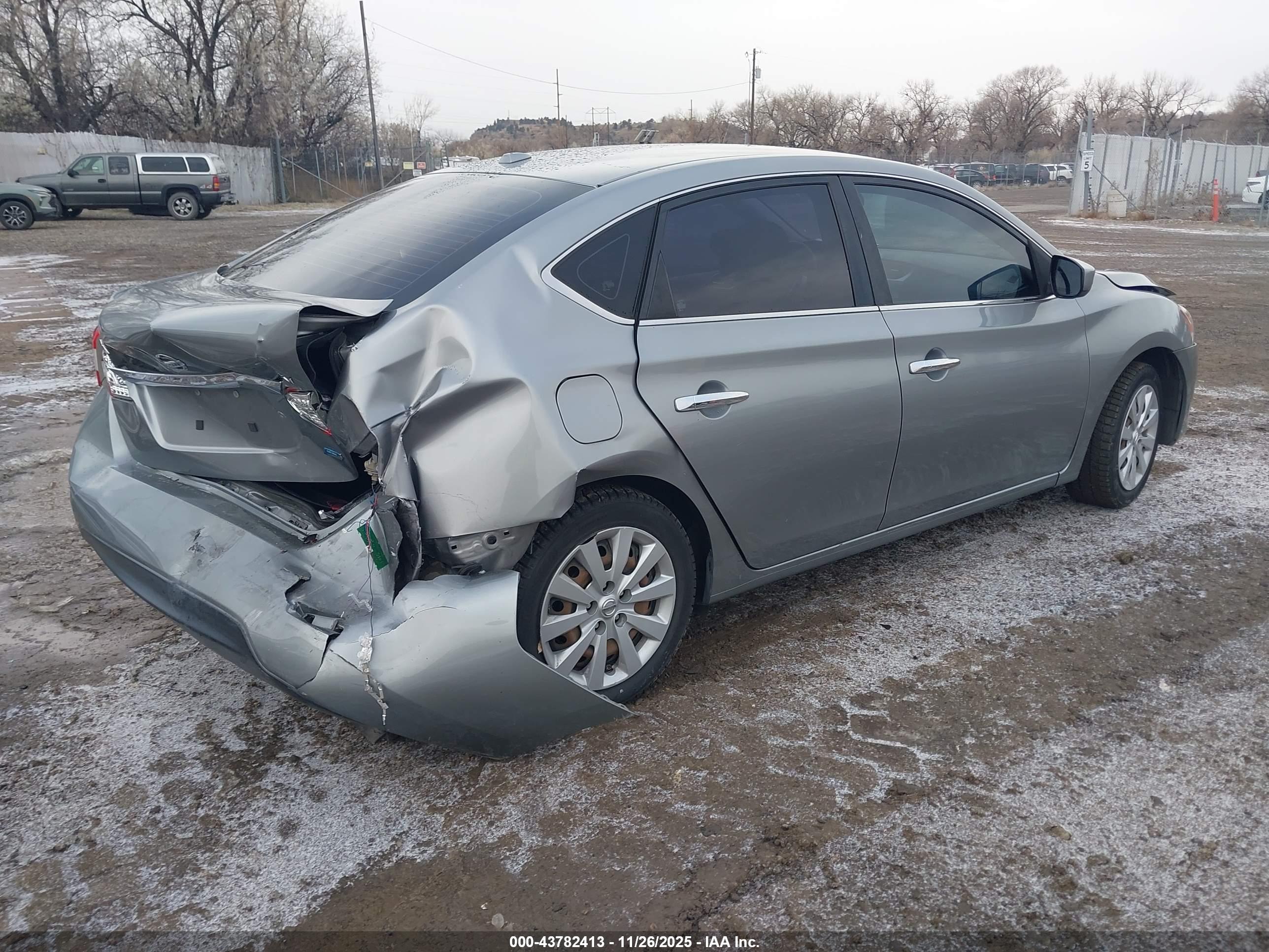 NISSAN SENTRA image 4