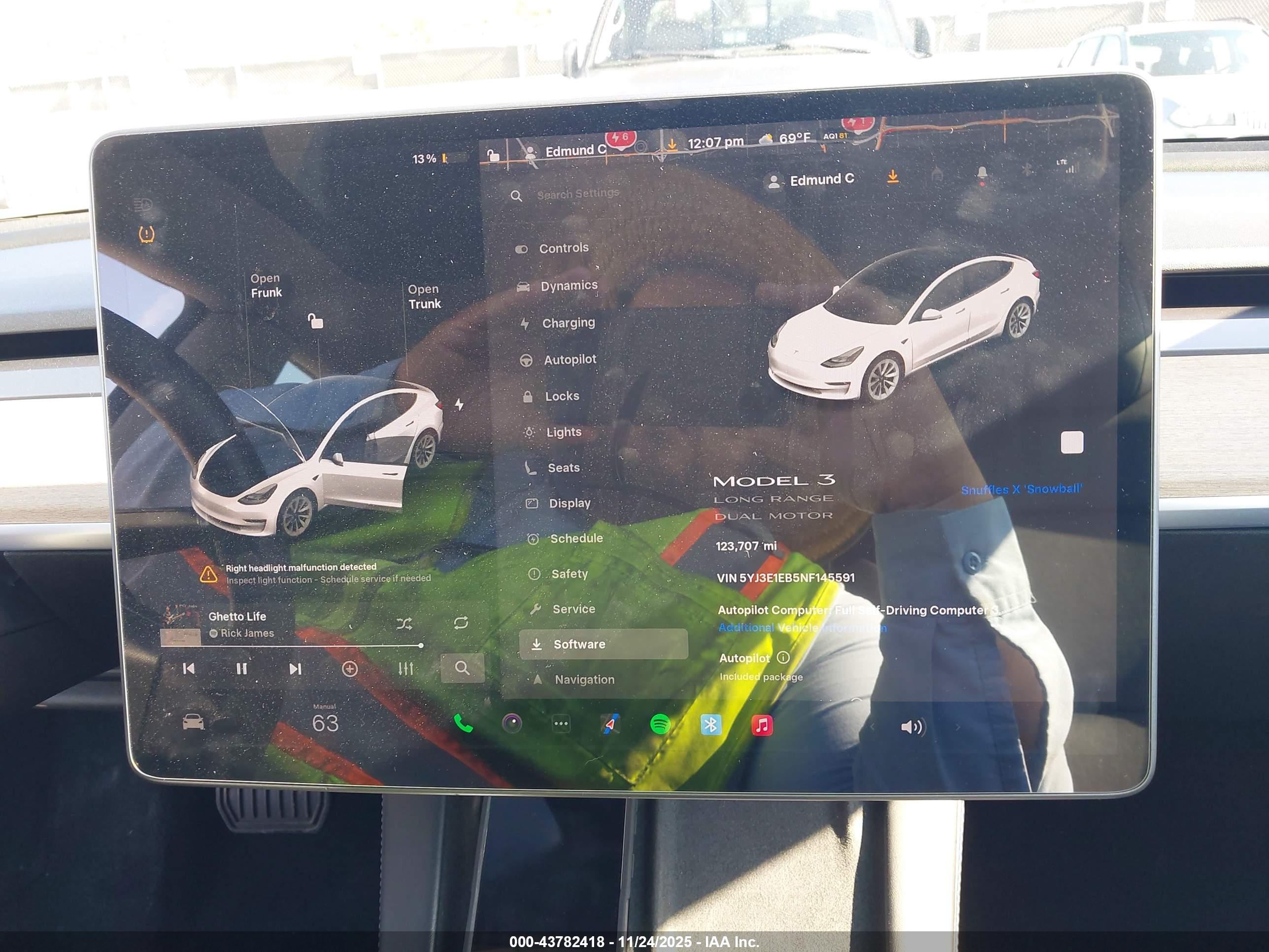 TESLA MODEL image 7